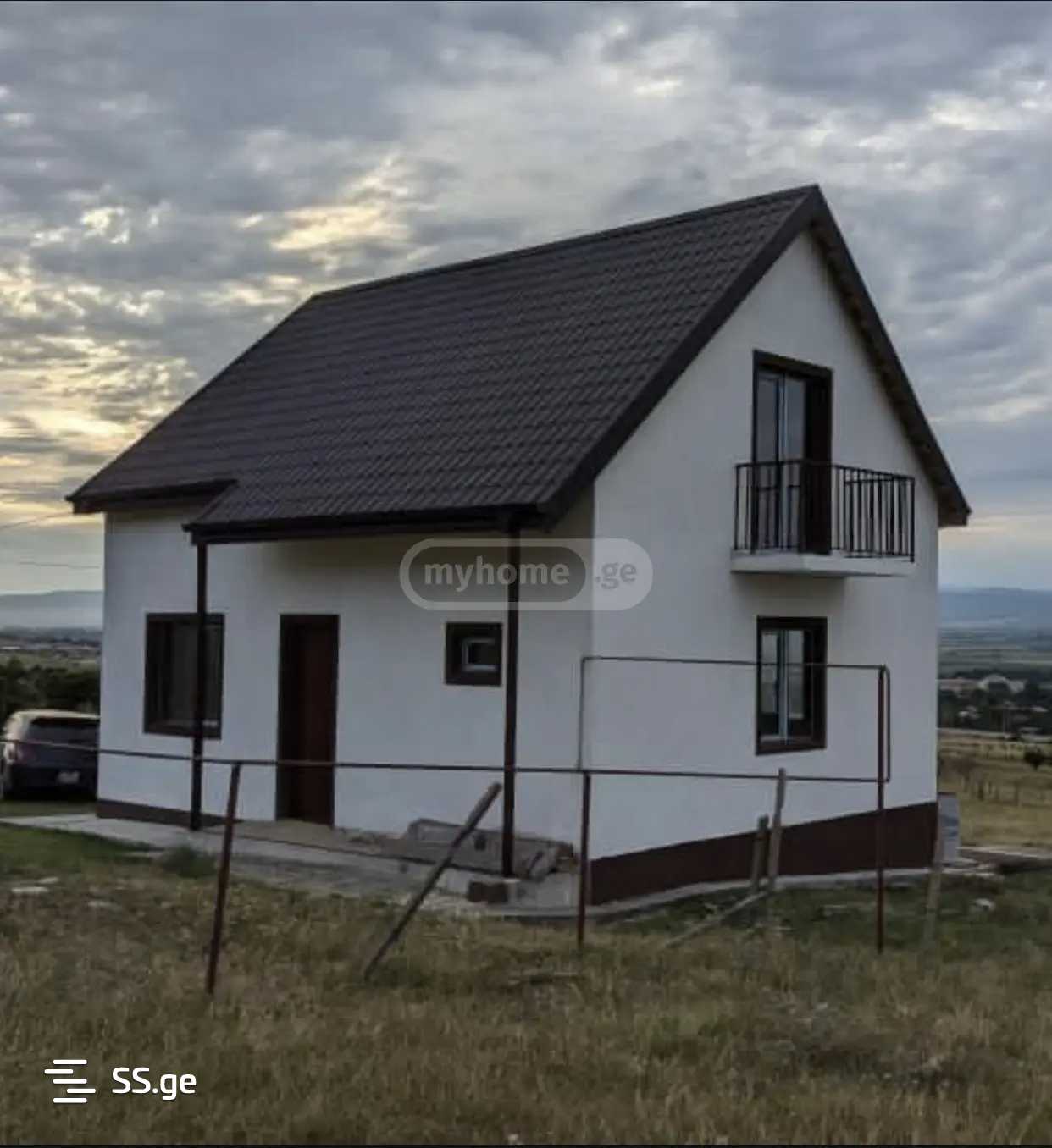 4 Room Private House For Sale view 3