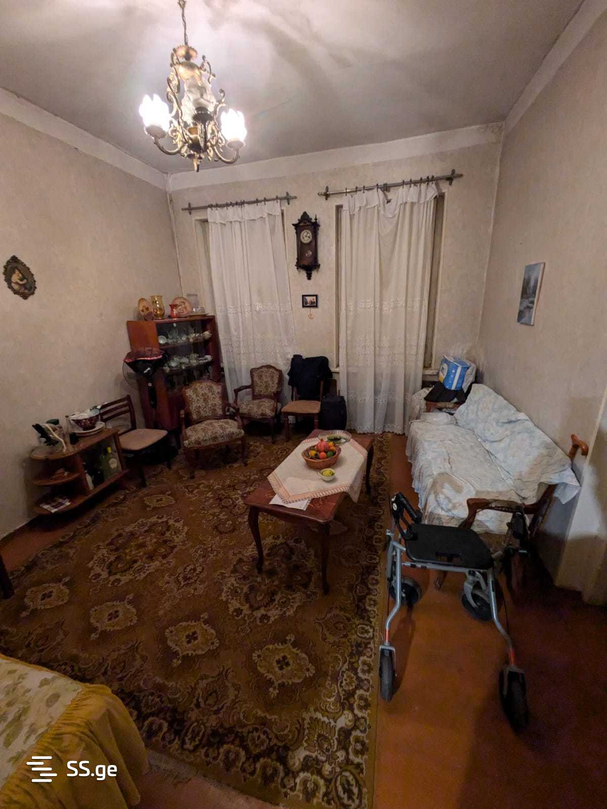 4 Room Private House For Sale view 9