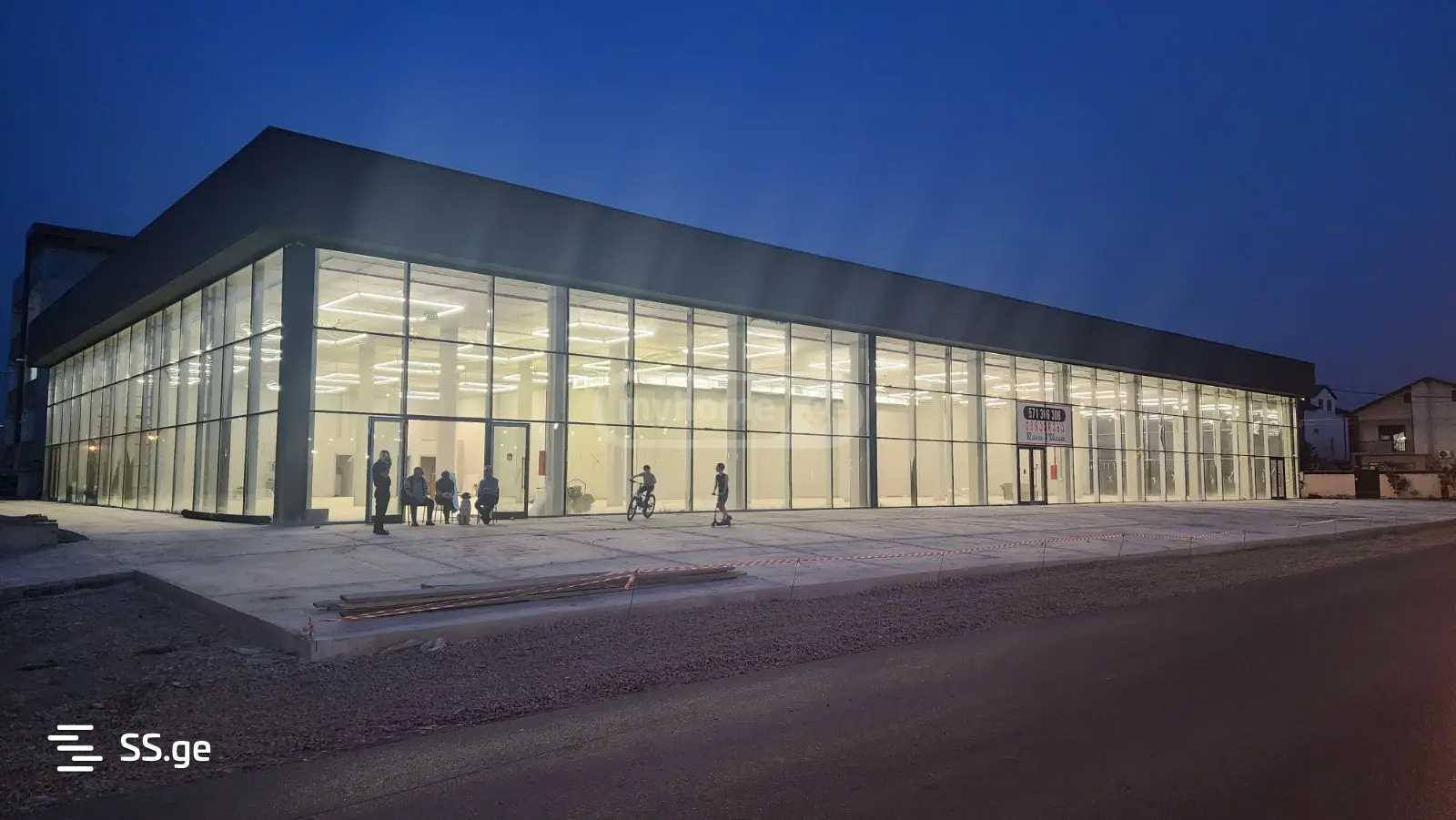 Commercial Real Estate For Sale. Didi Digomi, 2 of 4