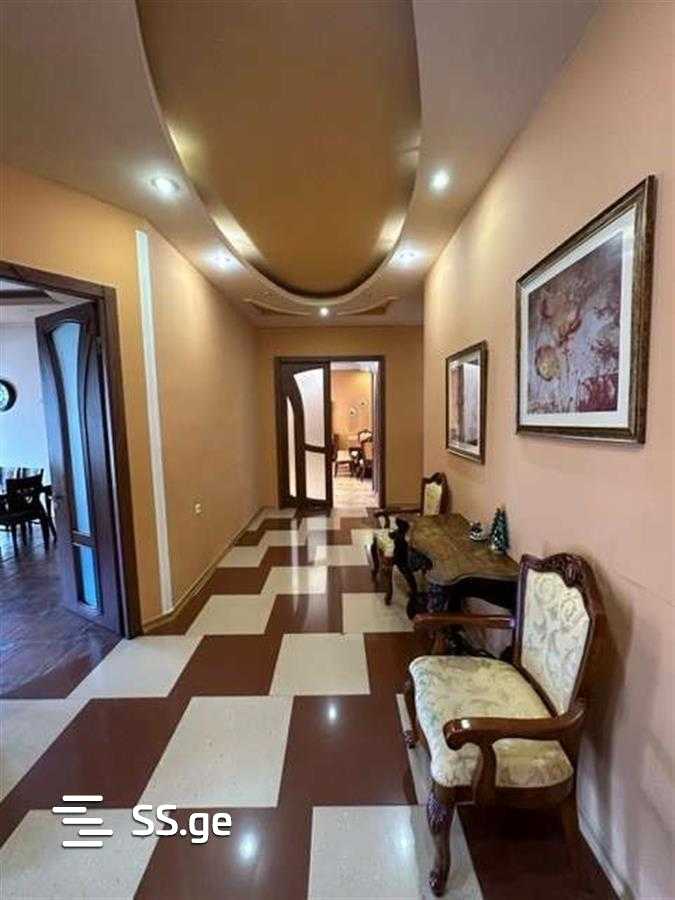 5 Room Flat For Rent. Vera, 1 of 4