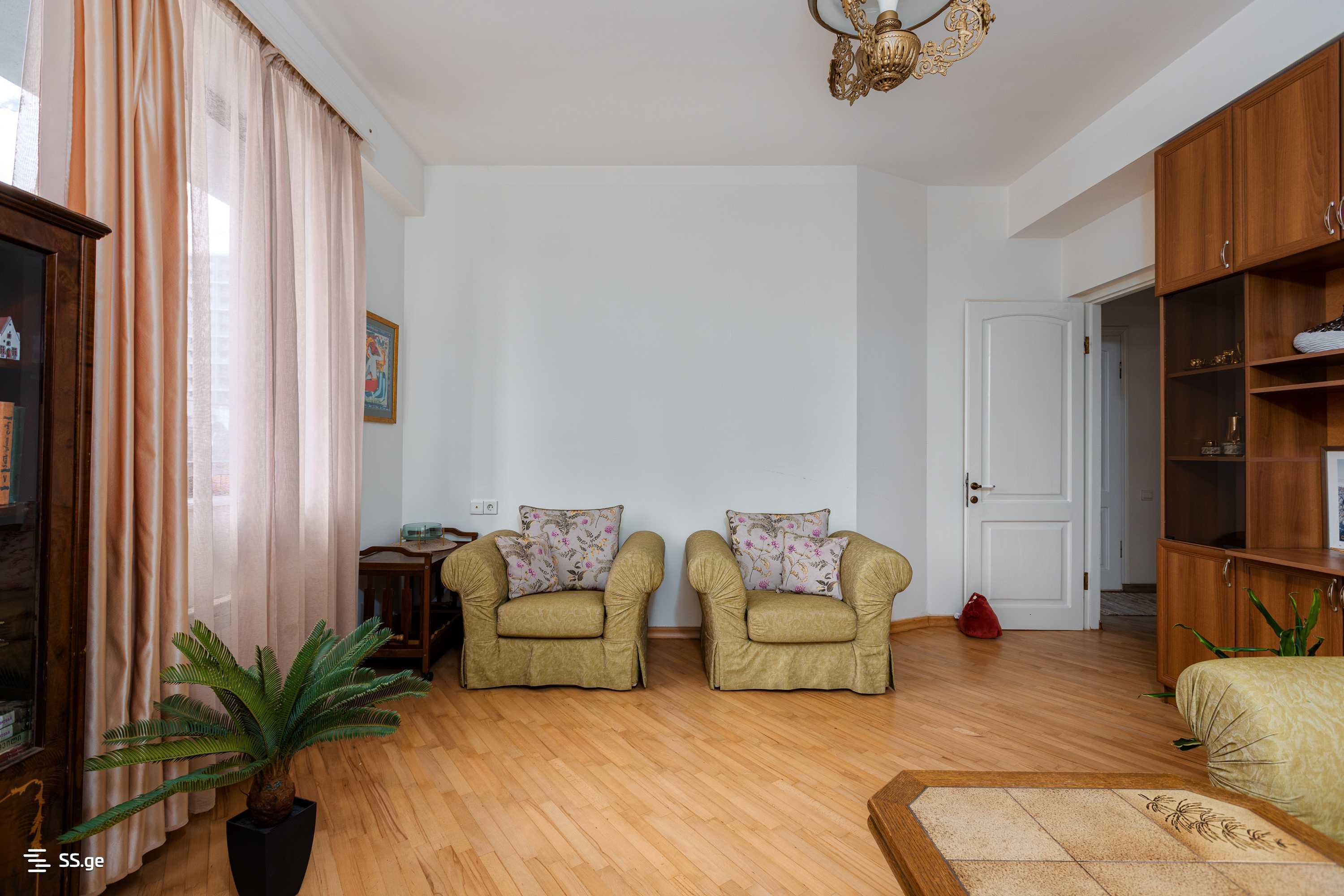 2 room Flat For Sale. Saburtalo - Widok 3