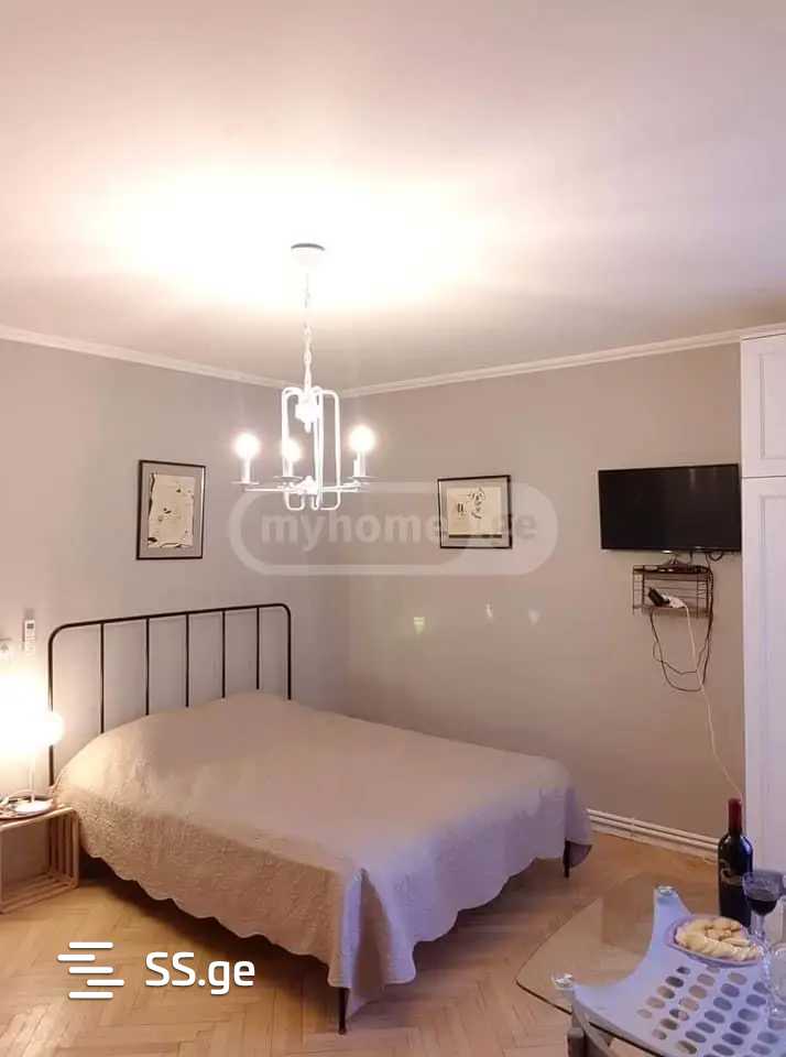 5 Room Hotel For Rent. Vera view 1