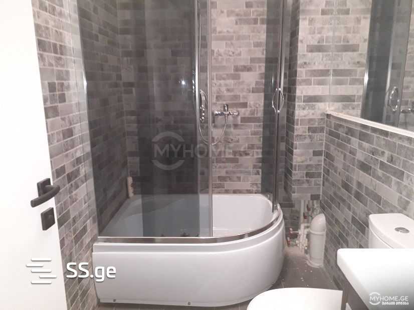 20 Room Hotel For Rent. Vake view 6