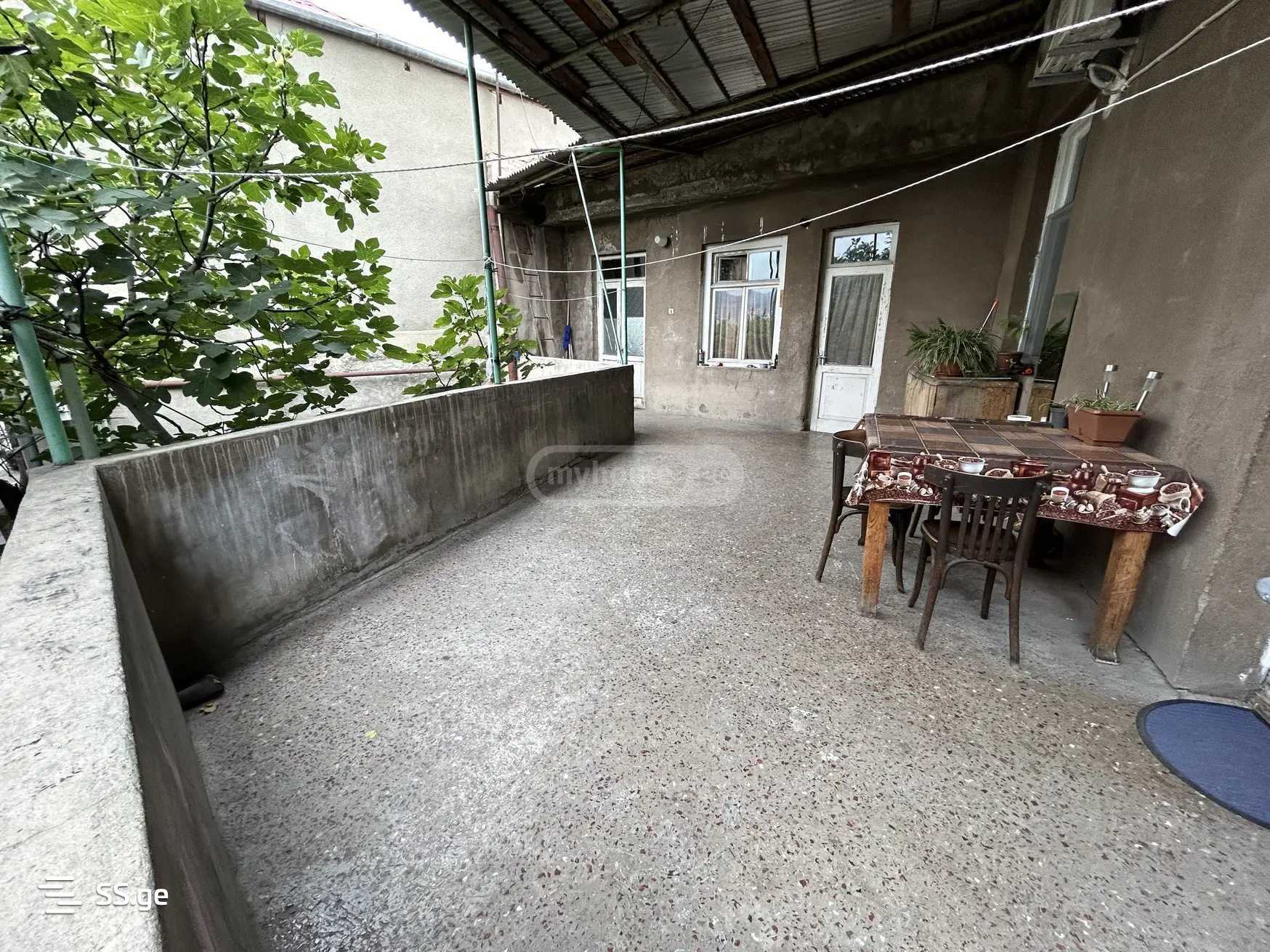 6 Room Private House For Sale view 9