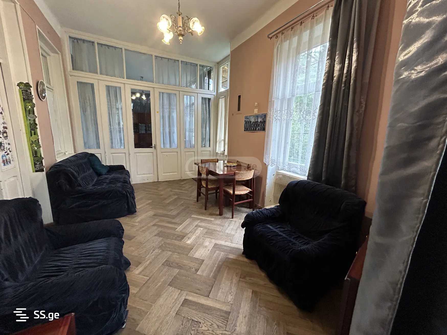 6 Room Private House For Sale view 7