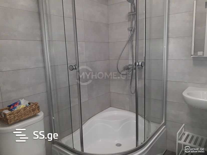 20 Room Hotel For Rent. Vake view 8