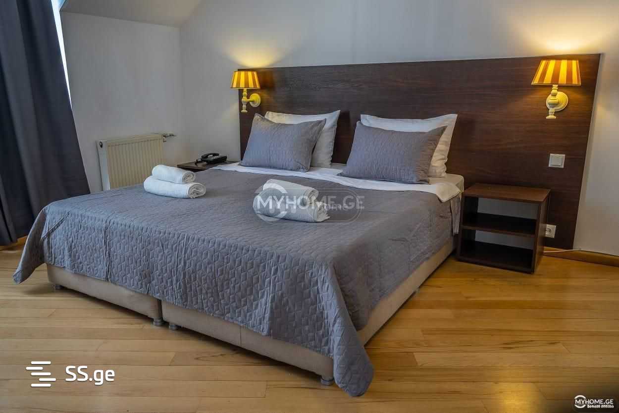 12 Room Hotel For Rent. Vera view 10