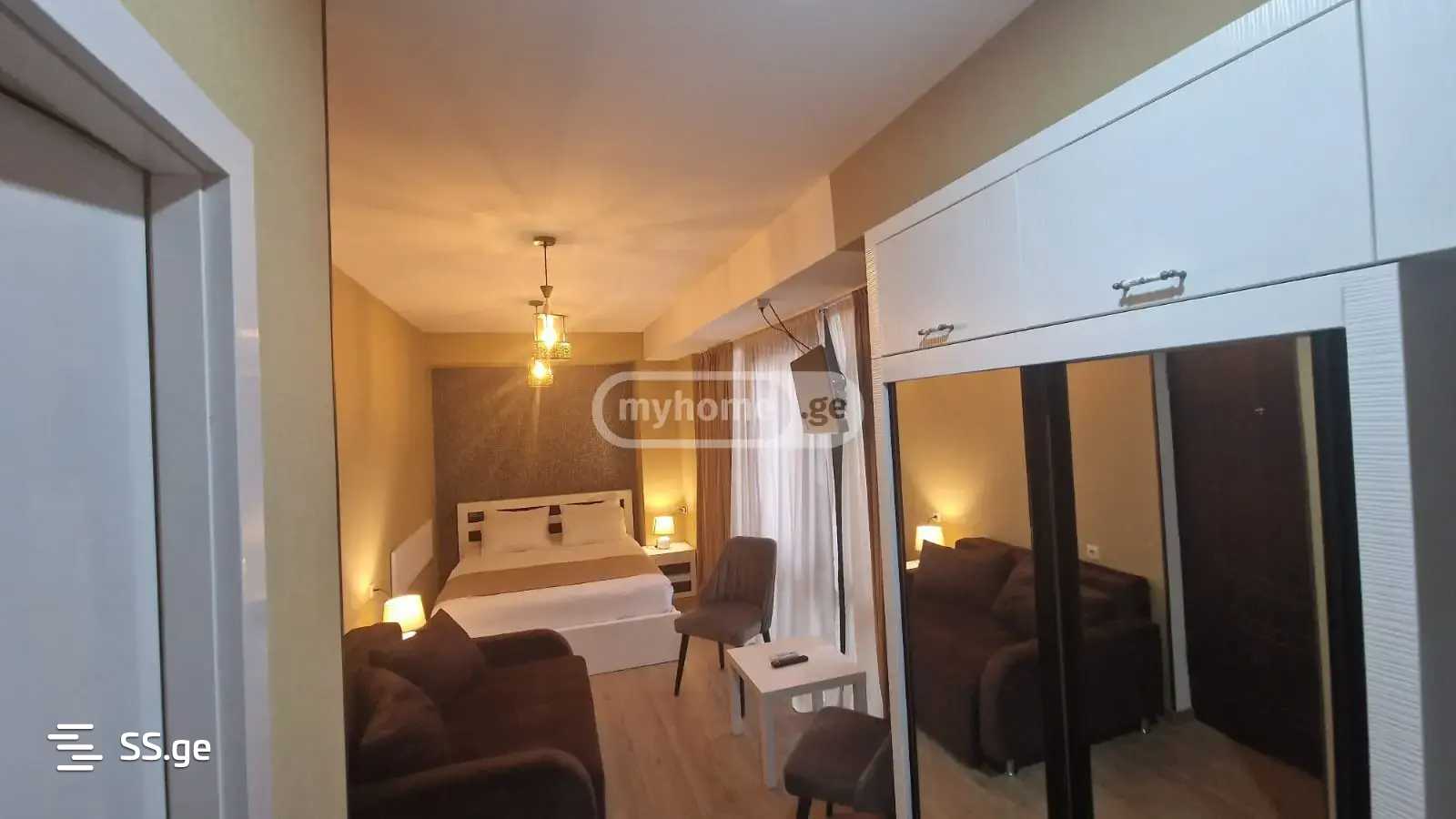 13 Room Hotel For Rent. Vera view 8