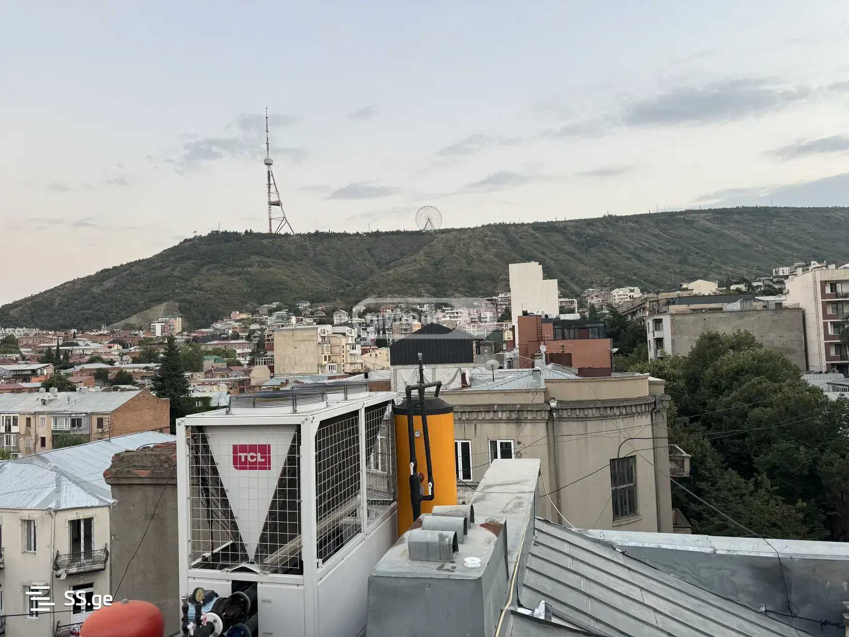 15 Room Hotel For Rent. Vera view 10