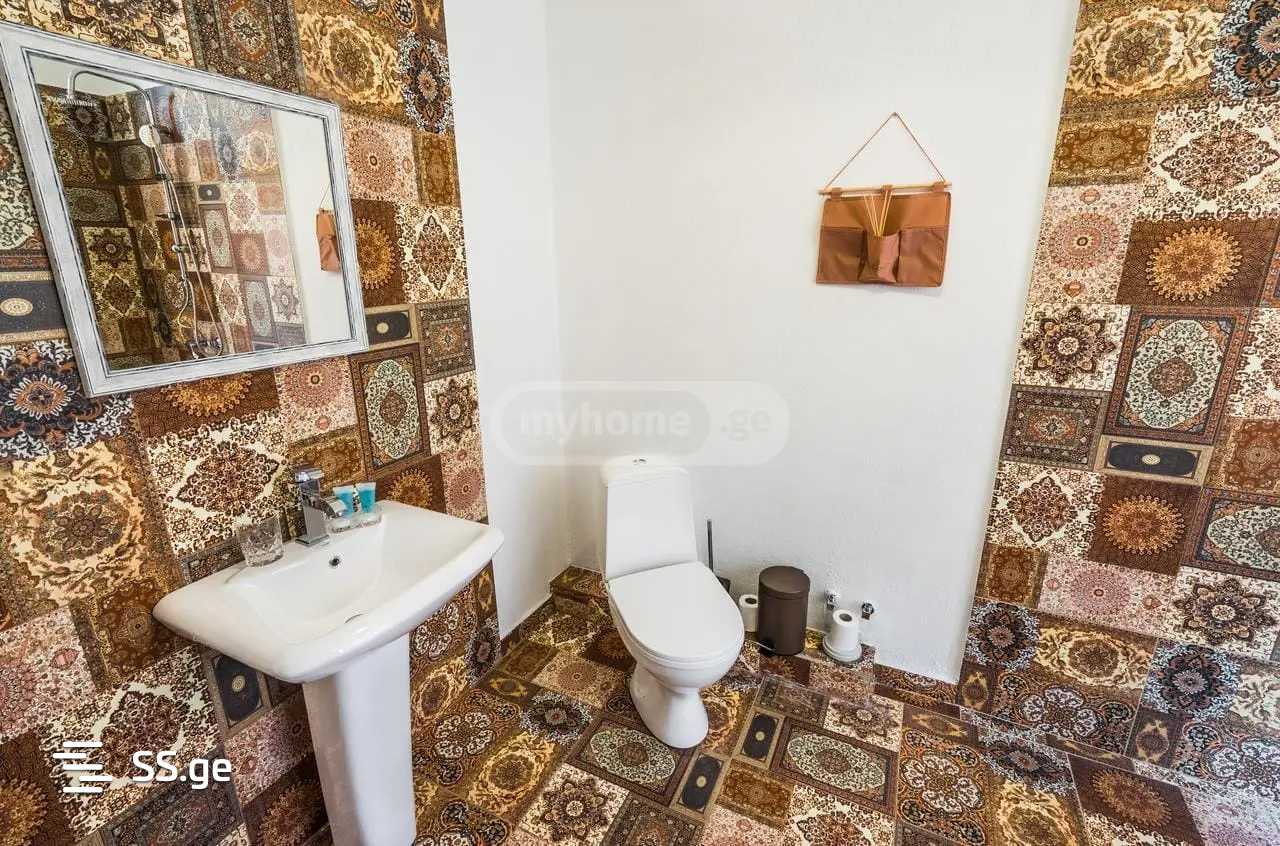 5 Room Hotel For Sale view 10