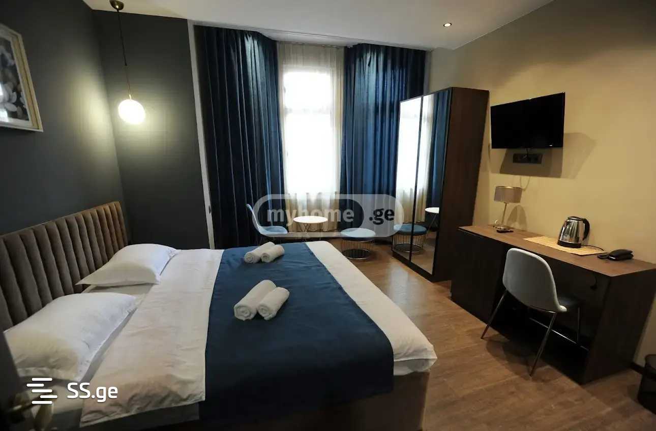 15 Room Hotel For Rent. Vera view 4
