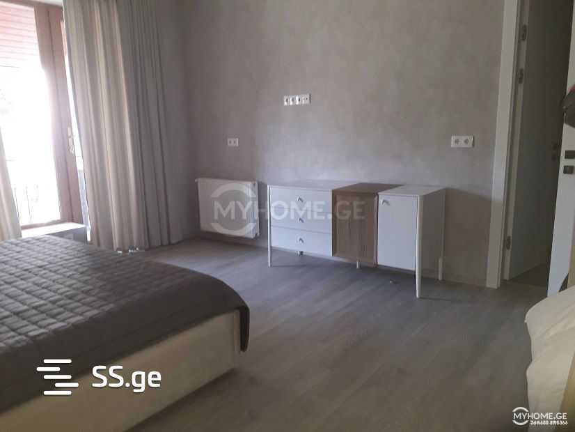 20 Room Hotel For Rent. Vake view 5