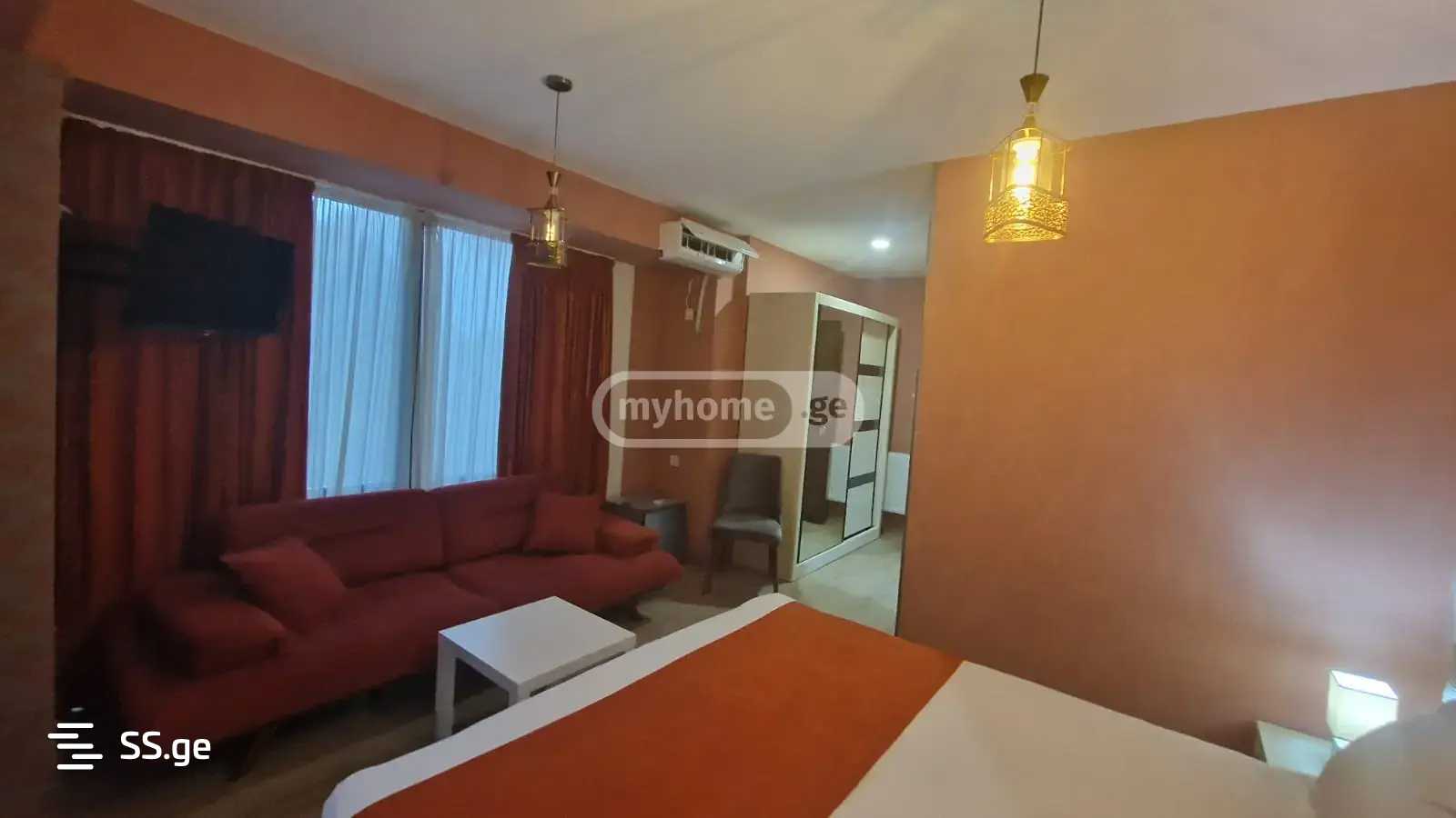 13 Room Hotel For Rent. Vera view 2