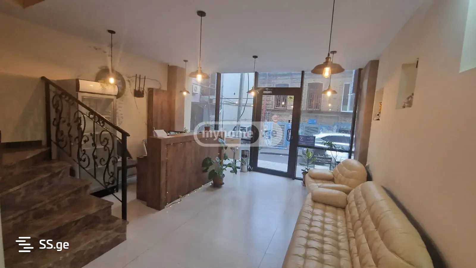 13 Room Hotel For Rent. Vera view 1