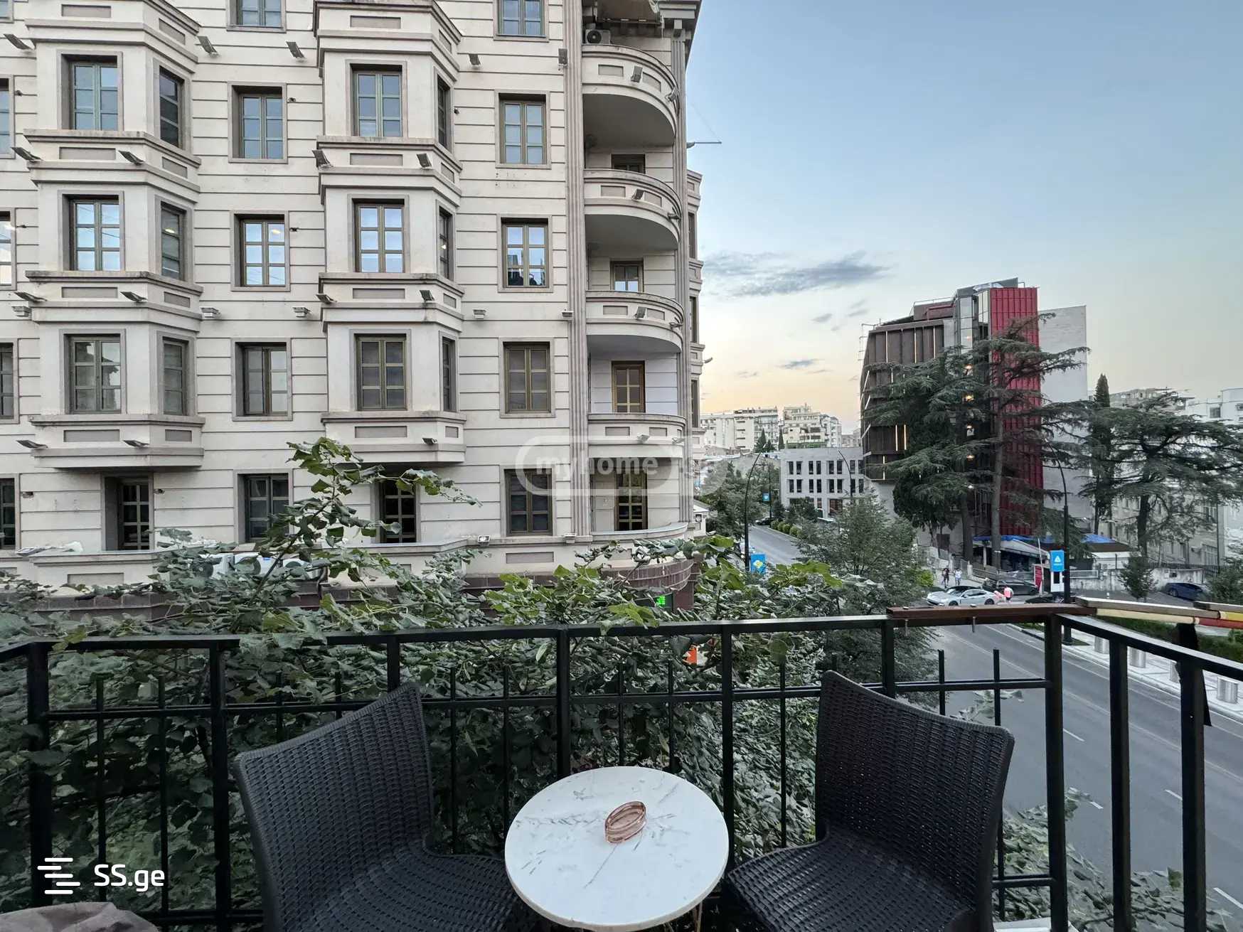 15 Room Hotel For Rent. Vera view 1