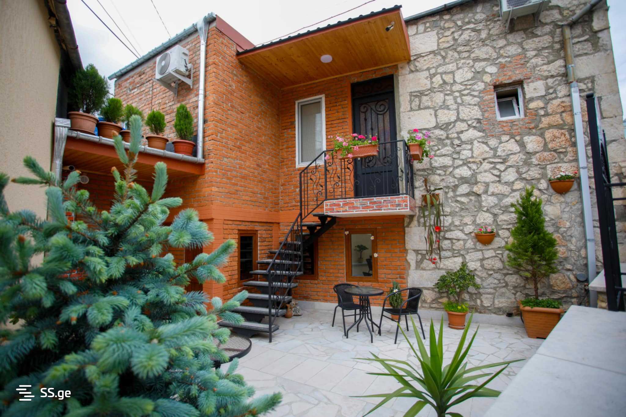 1 Room Private House Daily Rent. Kutaisi view 5
