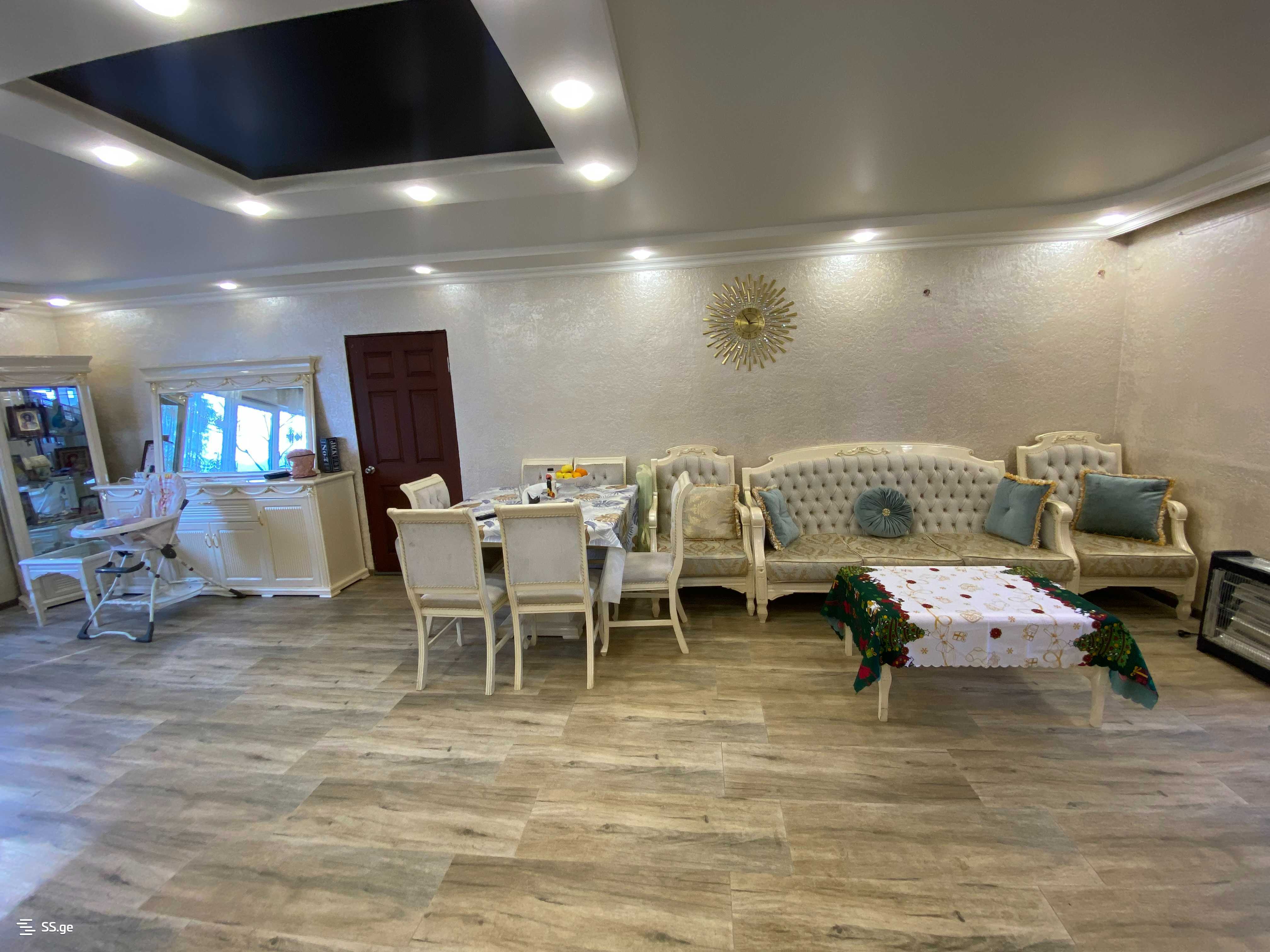 5 Room Private House For Sale view 9
