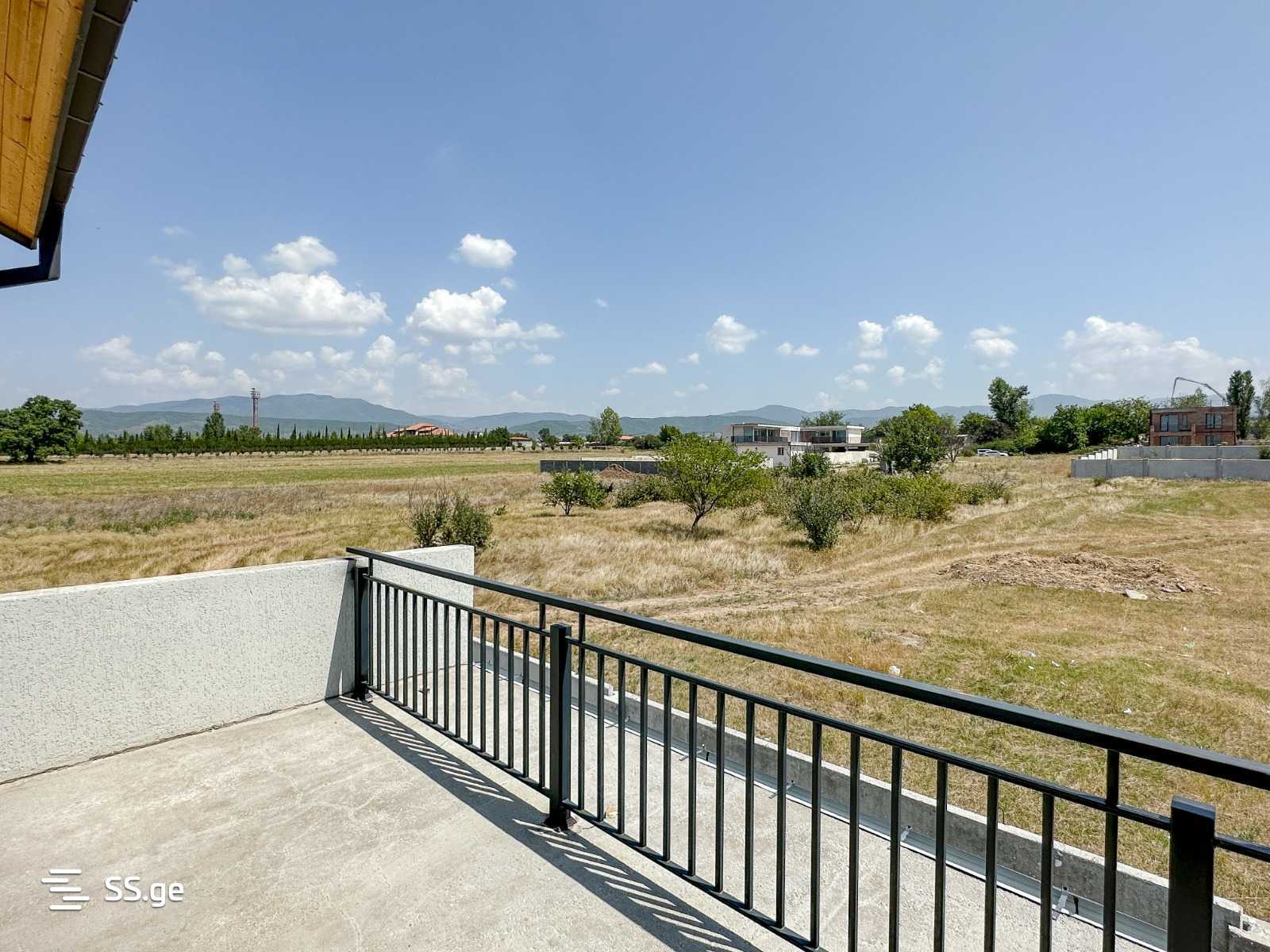 6 Room Private House For Sale view 5