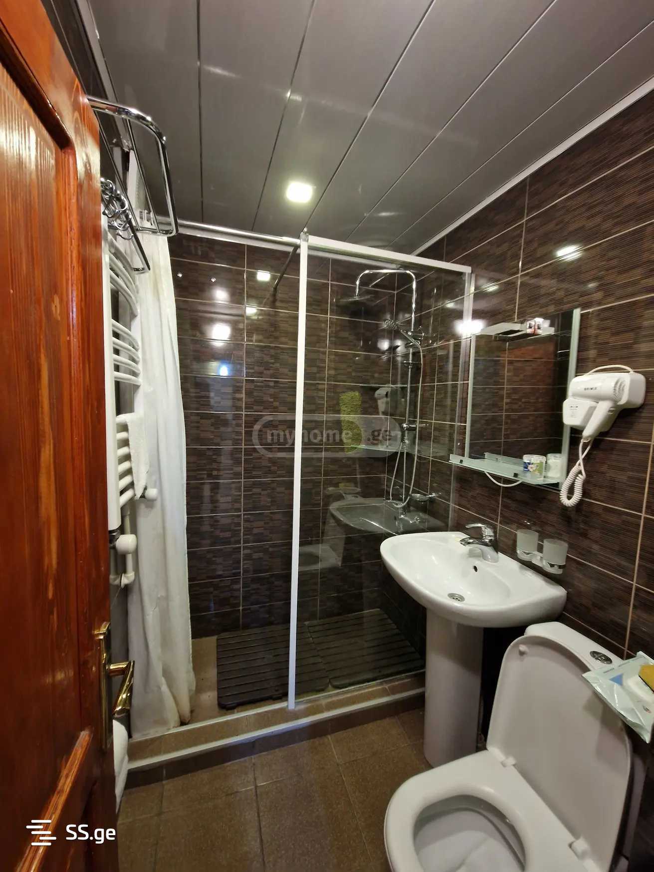 2 Room Flat Daily Rent. Avlabari, 2 of 8