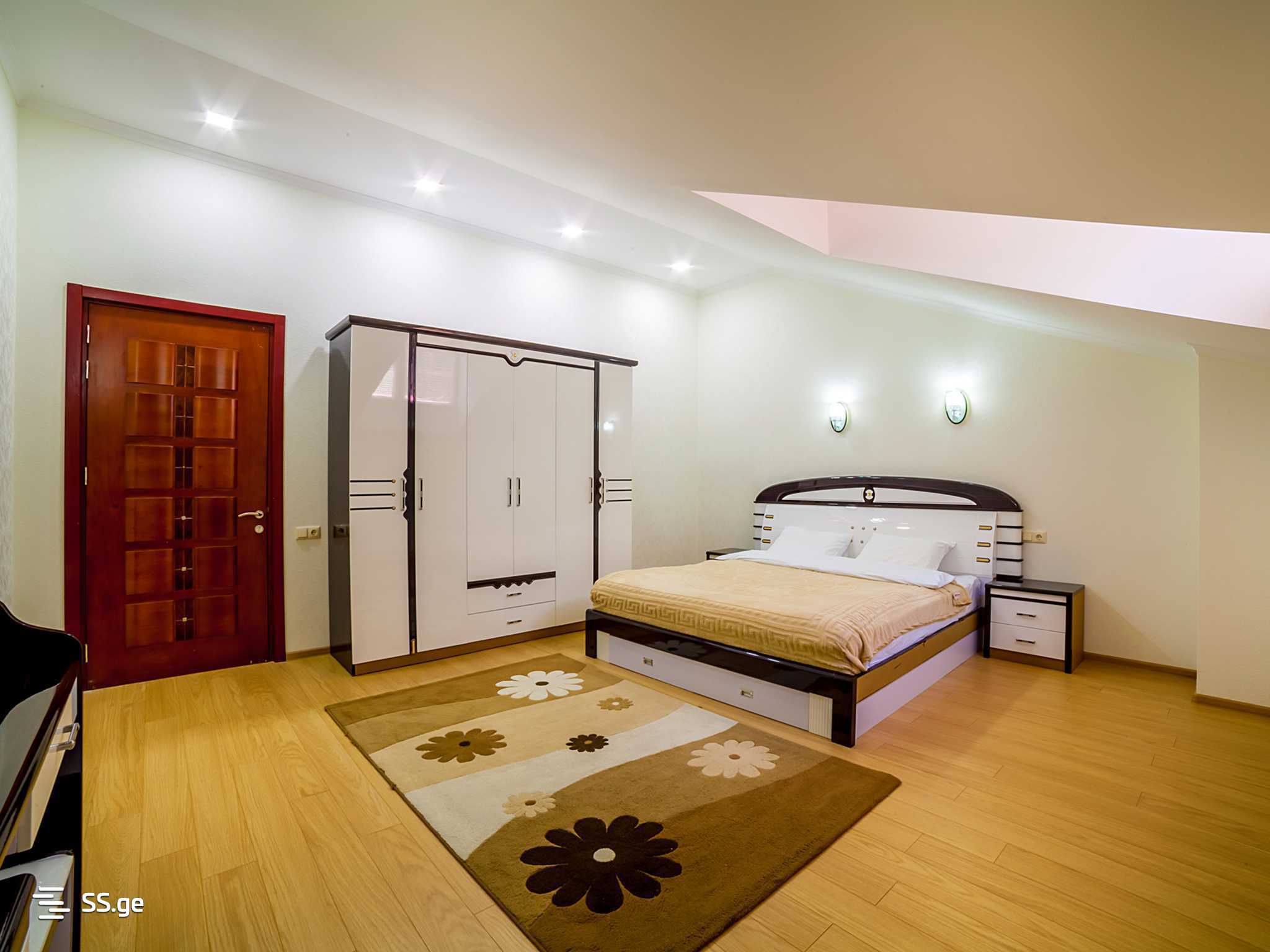 3 Room Flat Daily Rent. Mtatsminda view 1