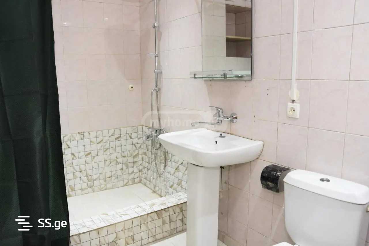 6 Room Hotel For Rent. Mtatsminda, 1 of 12