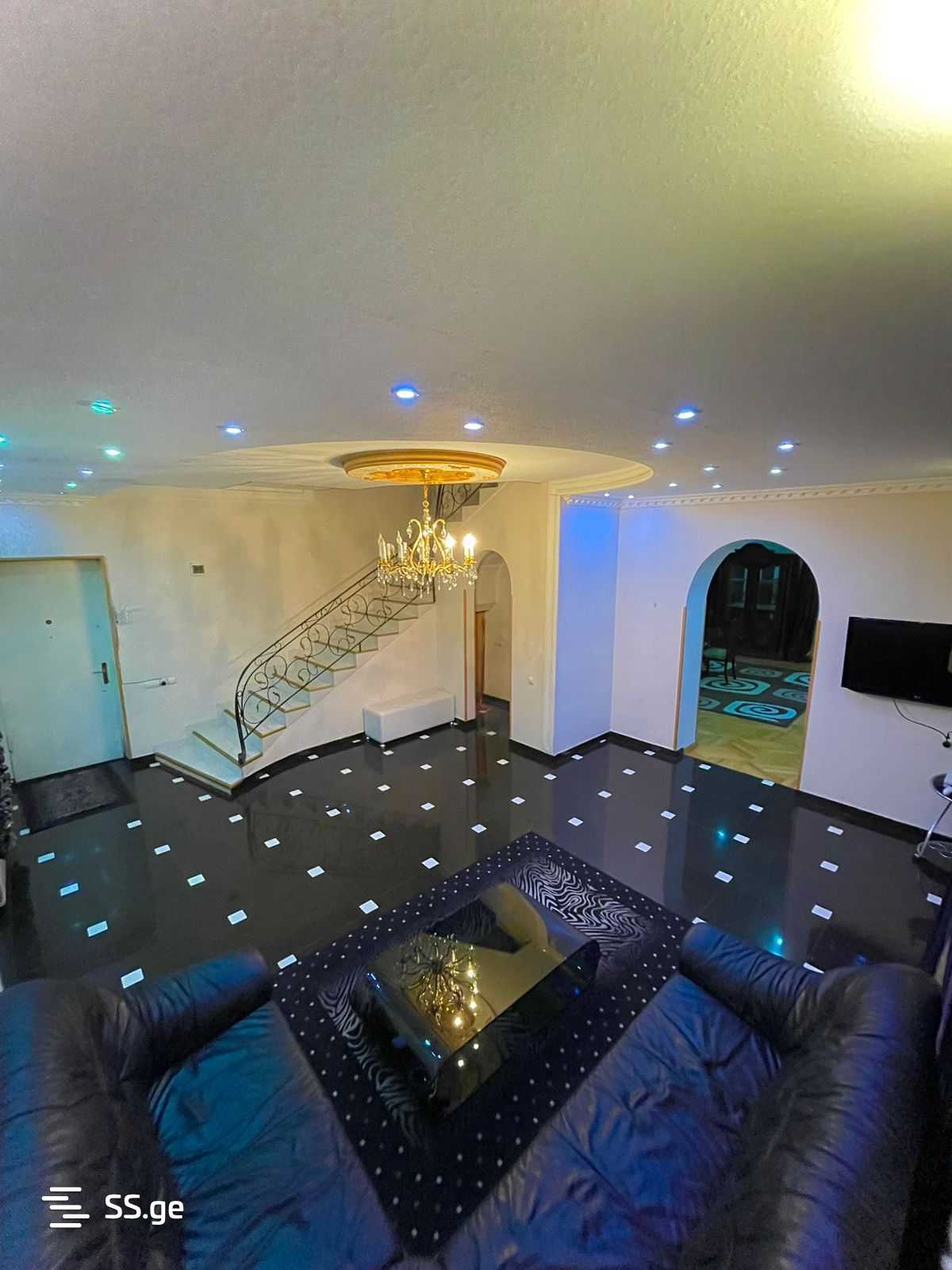 11 room Flat For Rent. Saburtalo - Vista 2