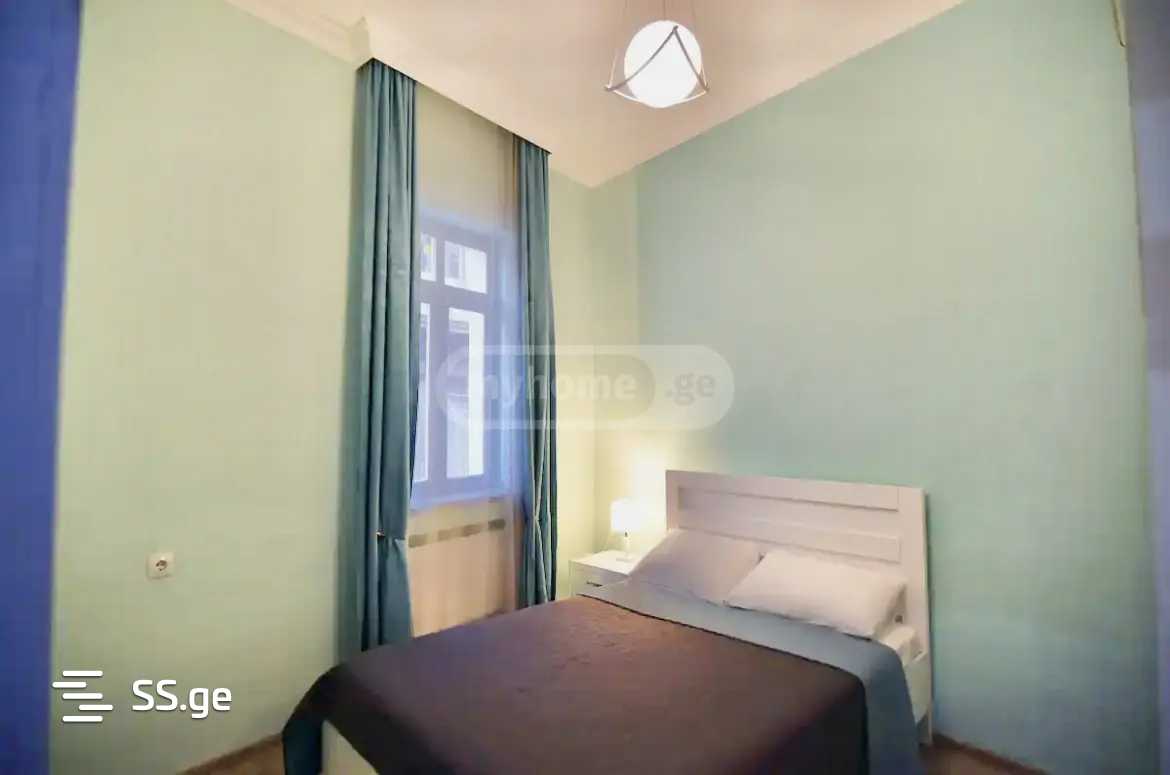 3 room Flat For Rent. Sololaki - Vista 3