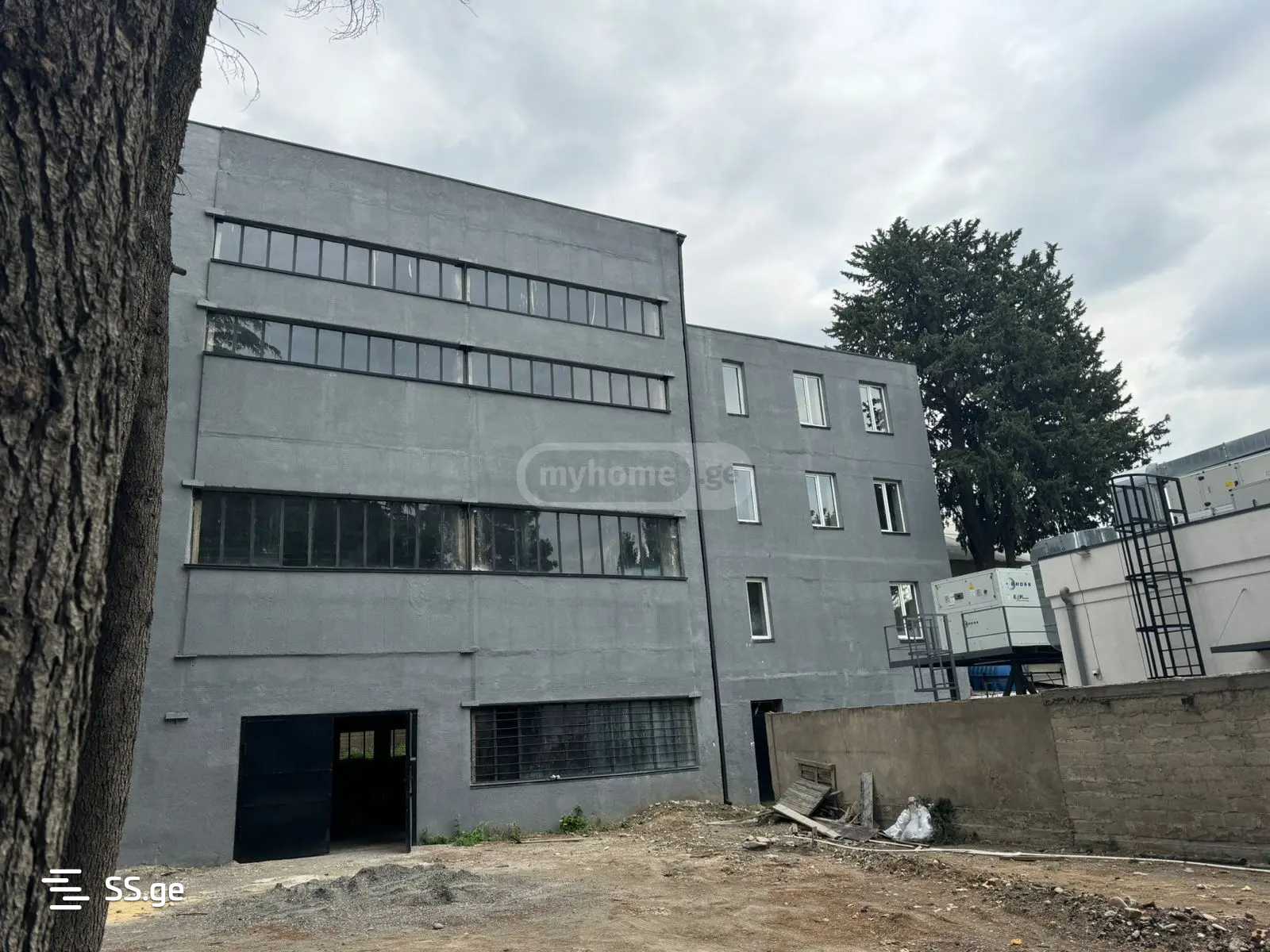 Store-Industrial Property For Sale. Samgori, 1 of 4