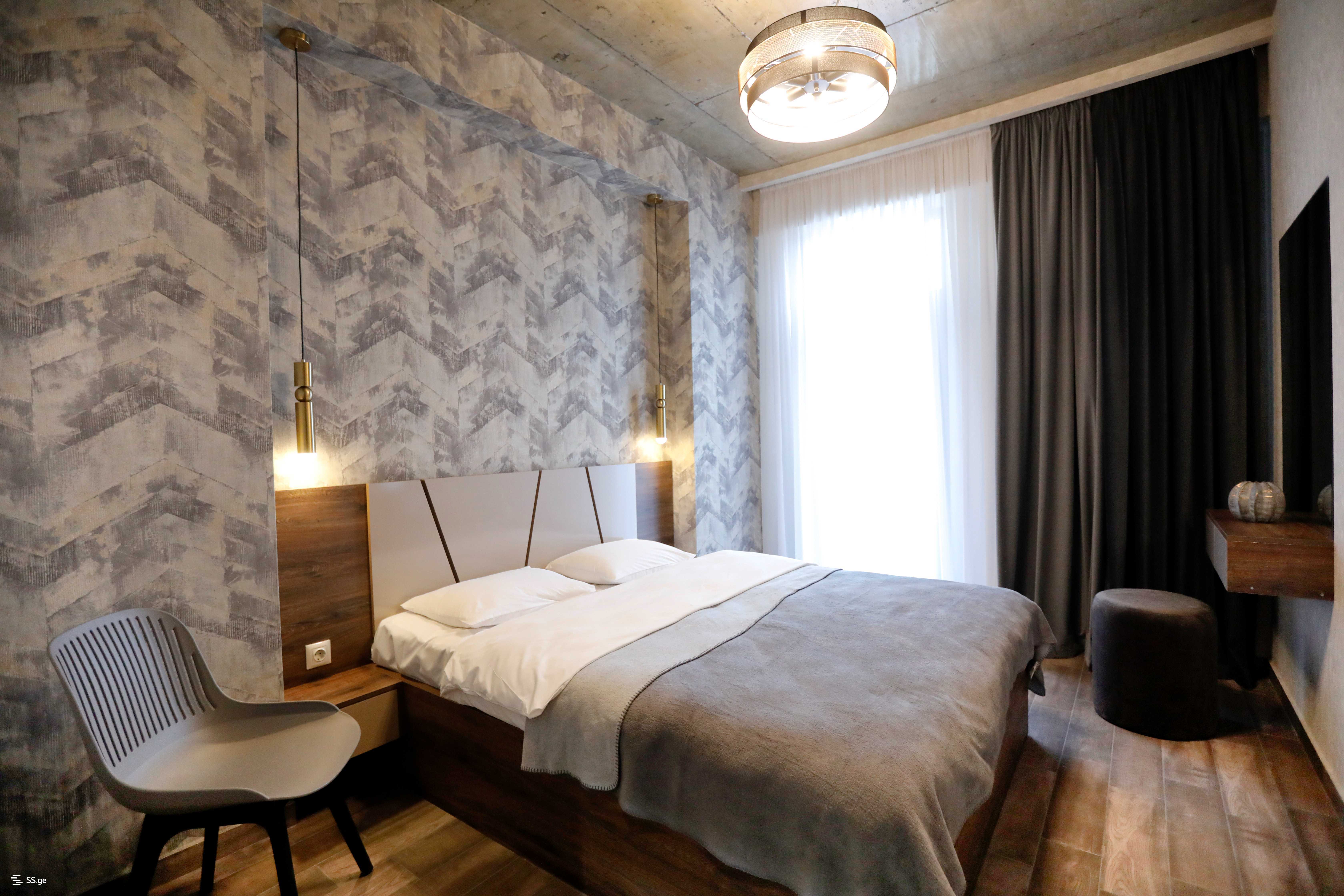 4 Room Flat Daily Rent. Isani view 6