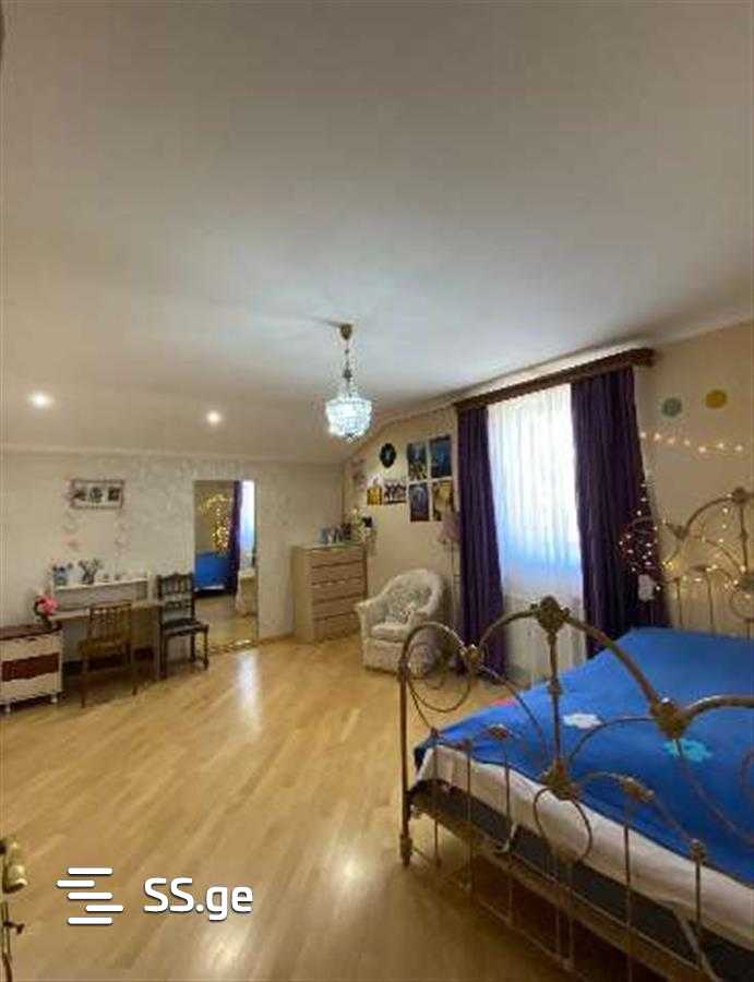 4 room Flat For Rent. Mtatsminda - Fler