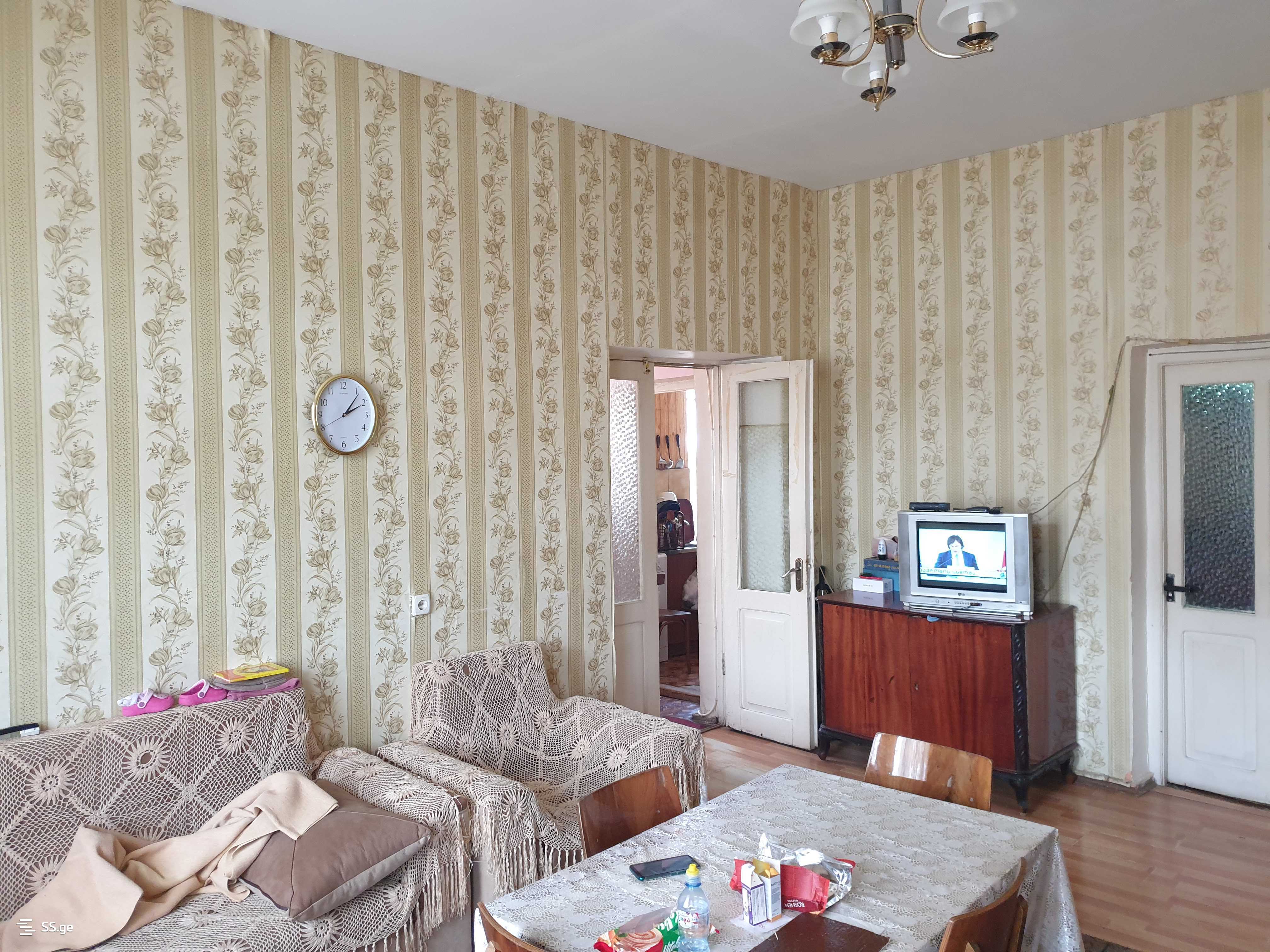 4 Room Flat For Sale, 2 of 4