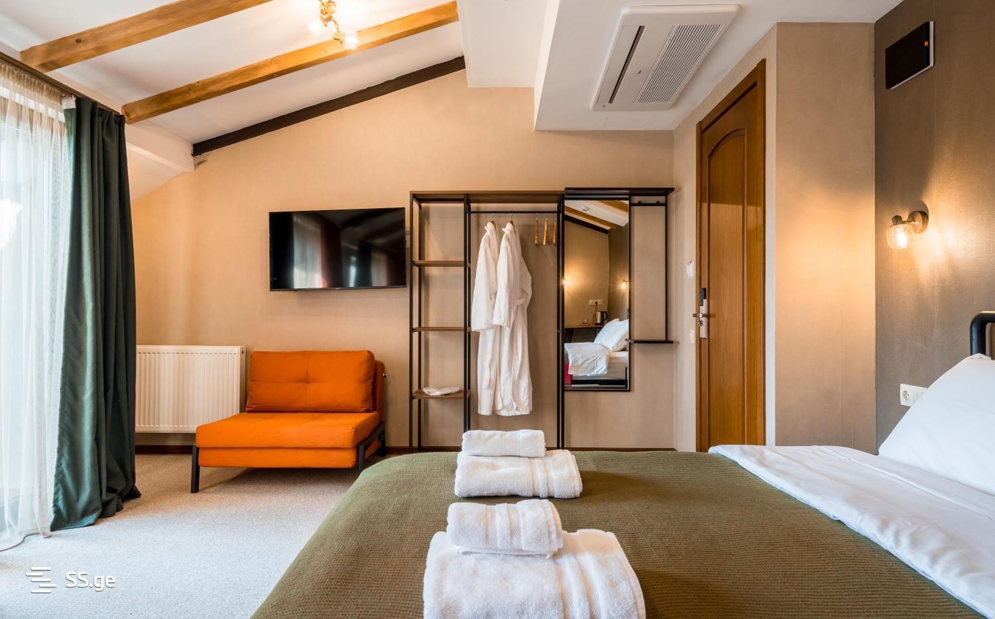 20 Room Hotel For Sale view 5