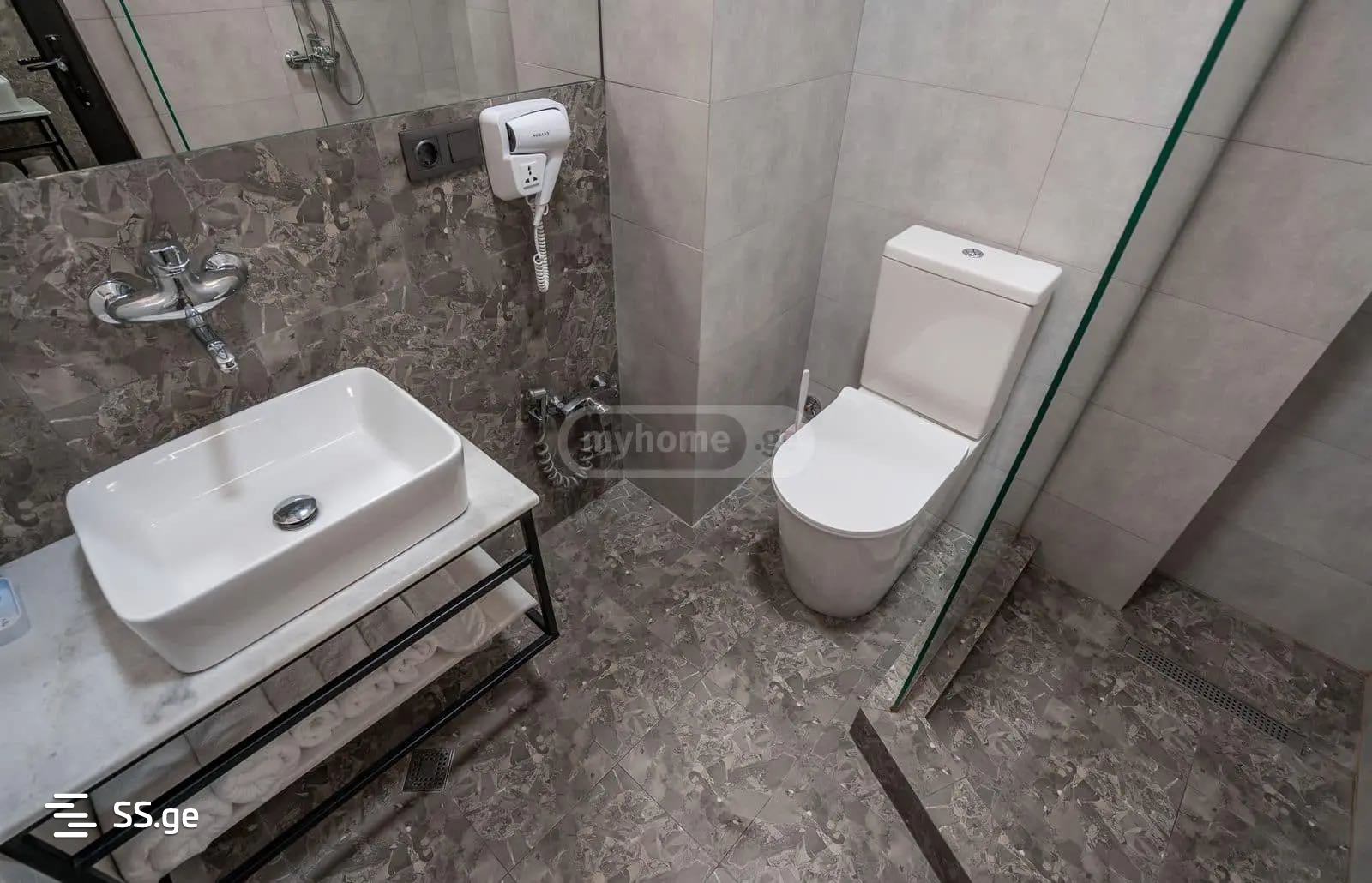 21 Room Hotel For Sale view 11