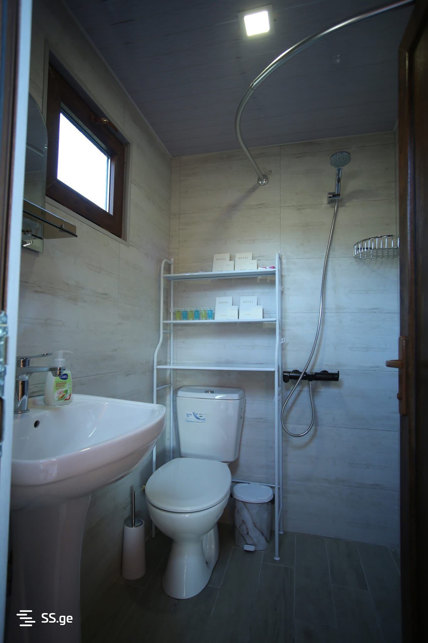 3 Room Summer Cottage Daily Rent. Kutaisi, 3 of 4
