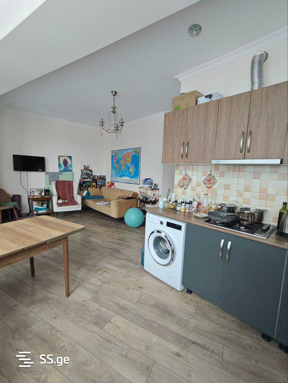 3 Room Flat For Sale, 2 of 4