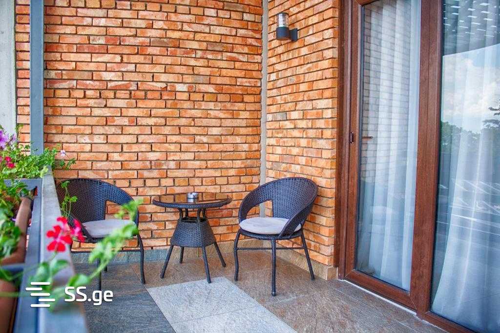 10 Room Hotel For Sale view 12