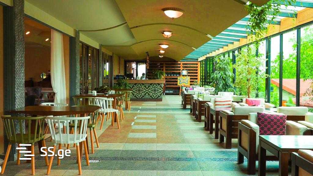 10 Room Hotel For Sale view 4