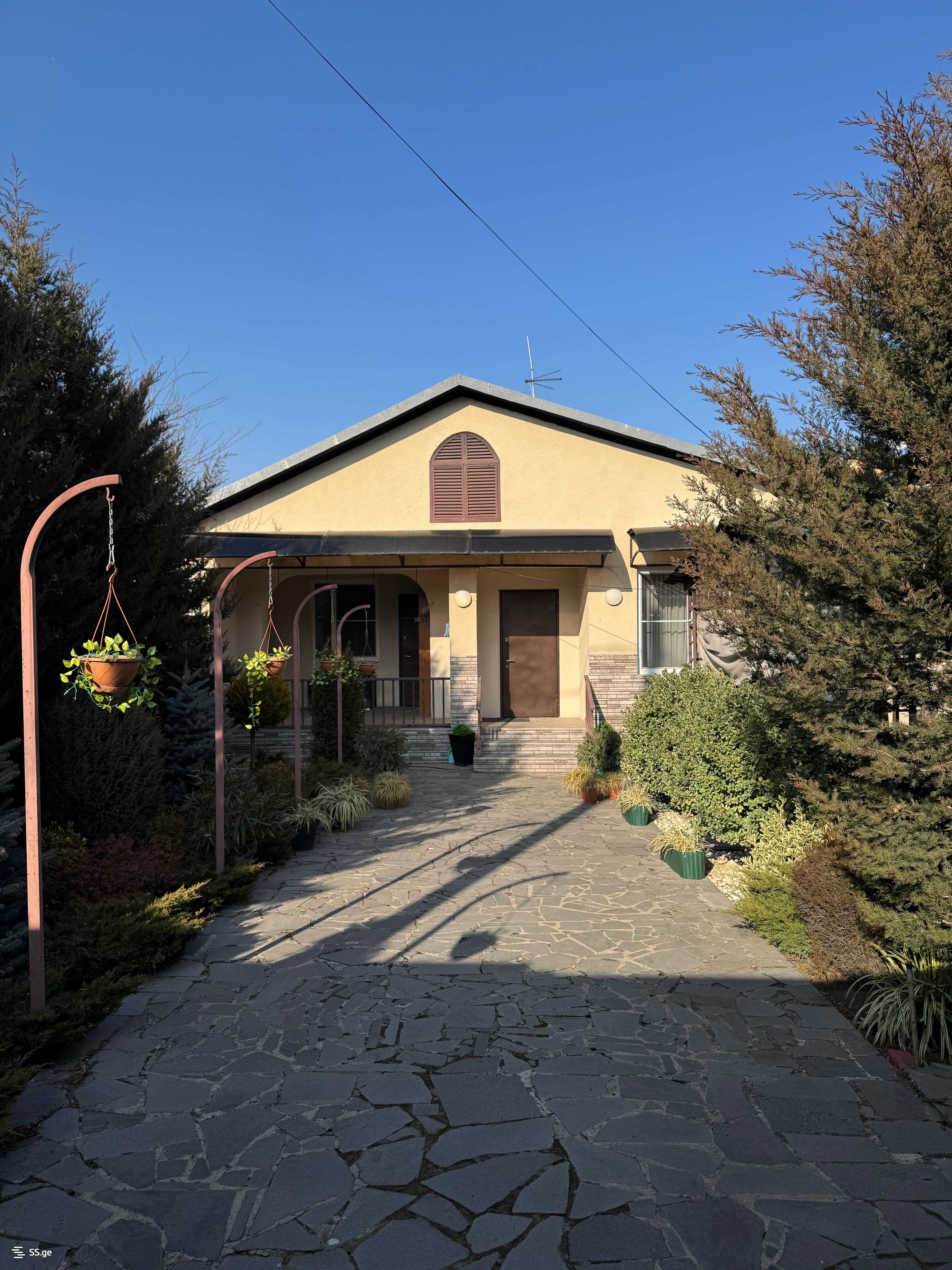 4 Room Summer Cottage For Rent. Tskneti view 12