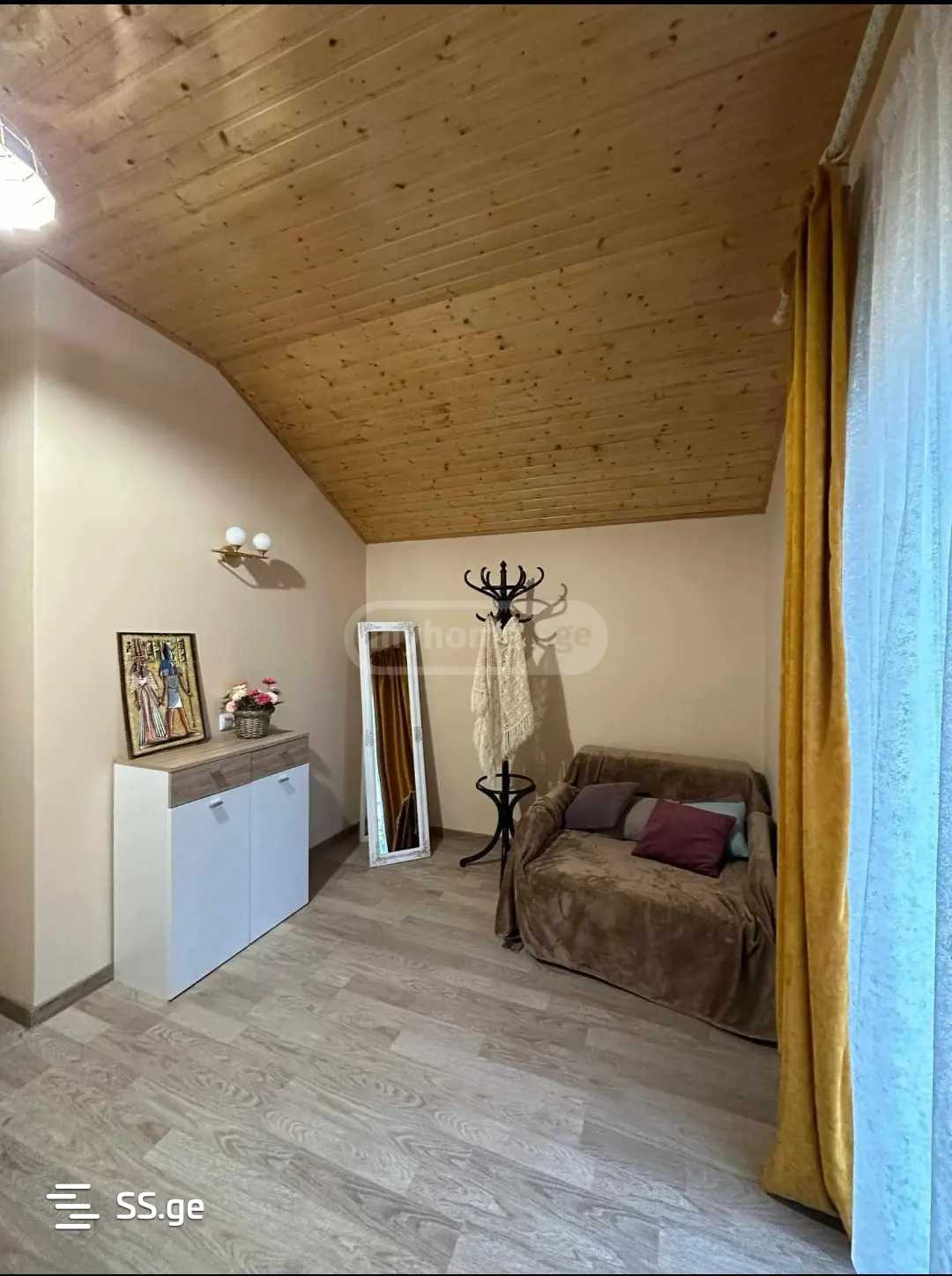 6 Room Private House For Sale view 5
