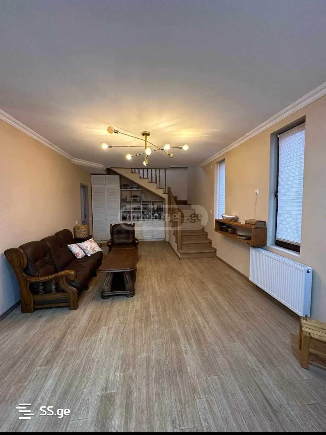 6 Room Private House For Sale view 9