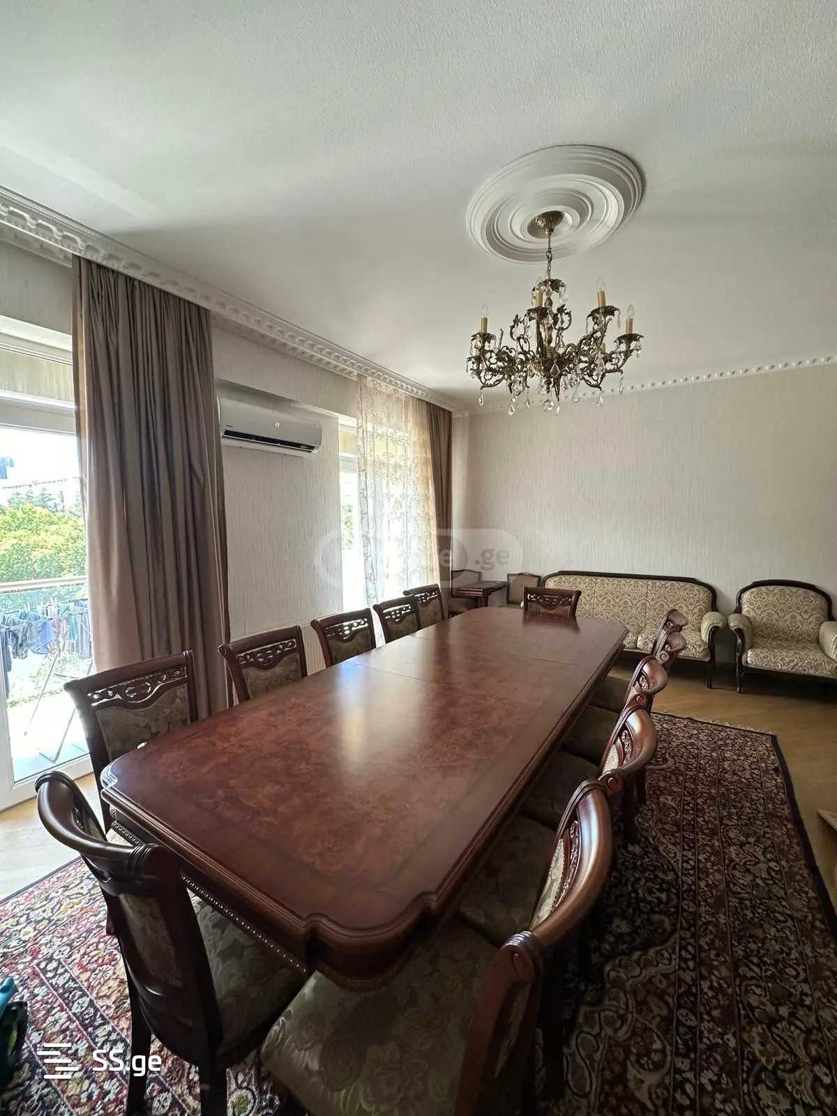 5 room Flat For Rent. Saburtalo - Aanzicht 2