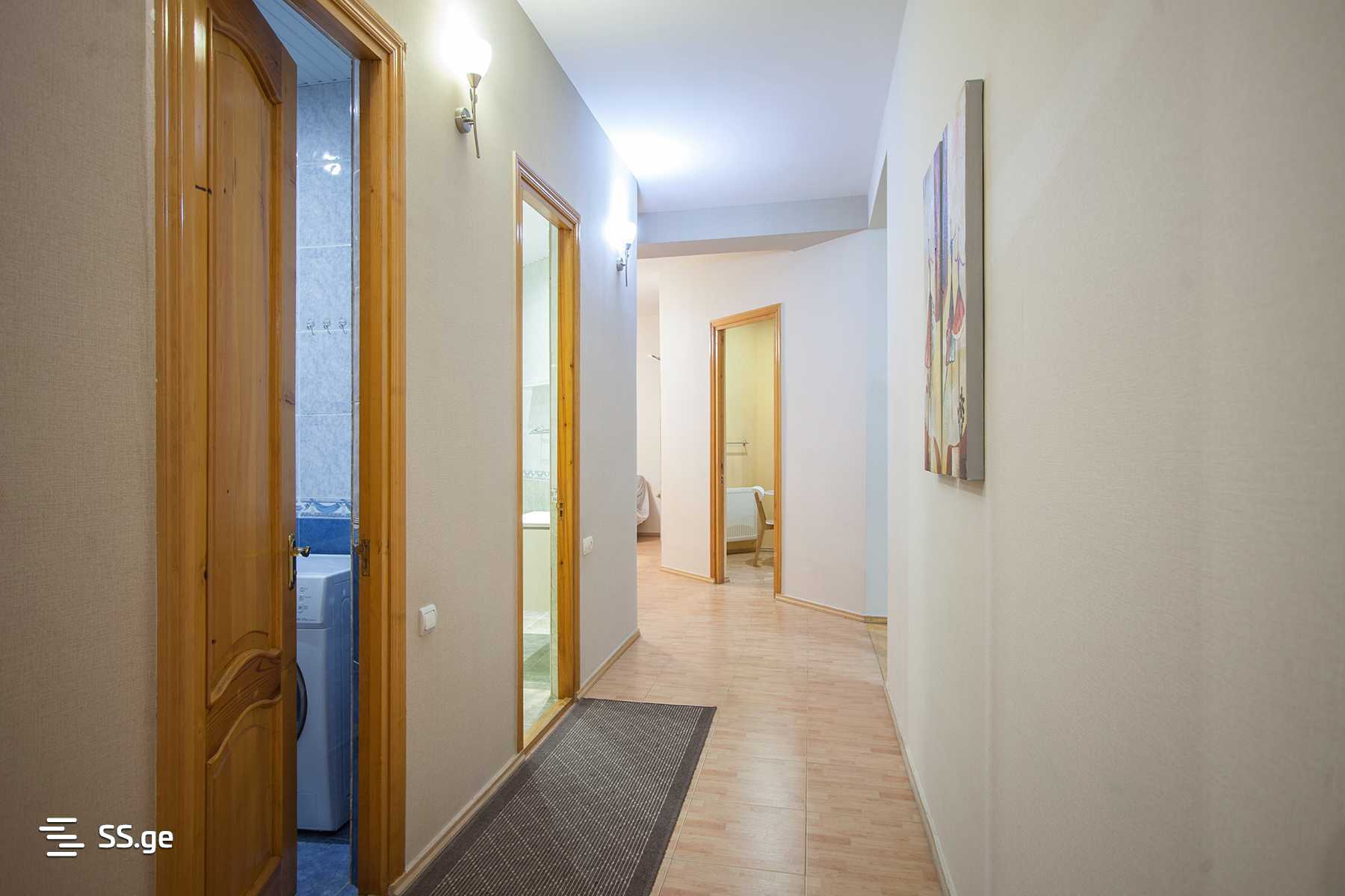 4 room Flat For Rent. Vake - Więcej