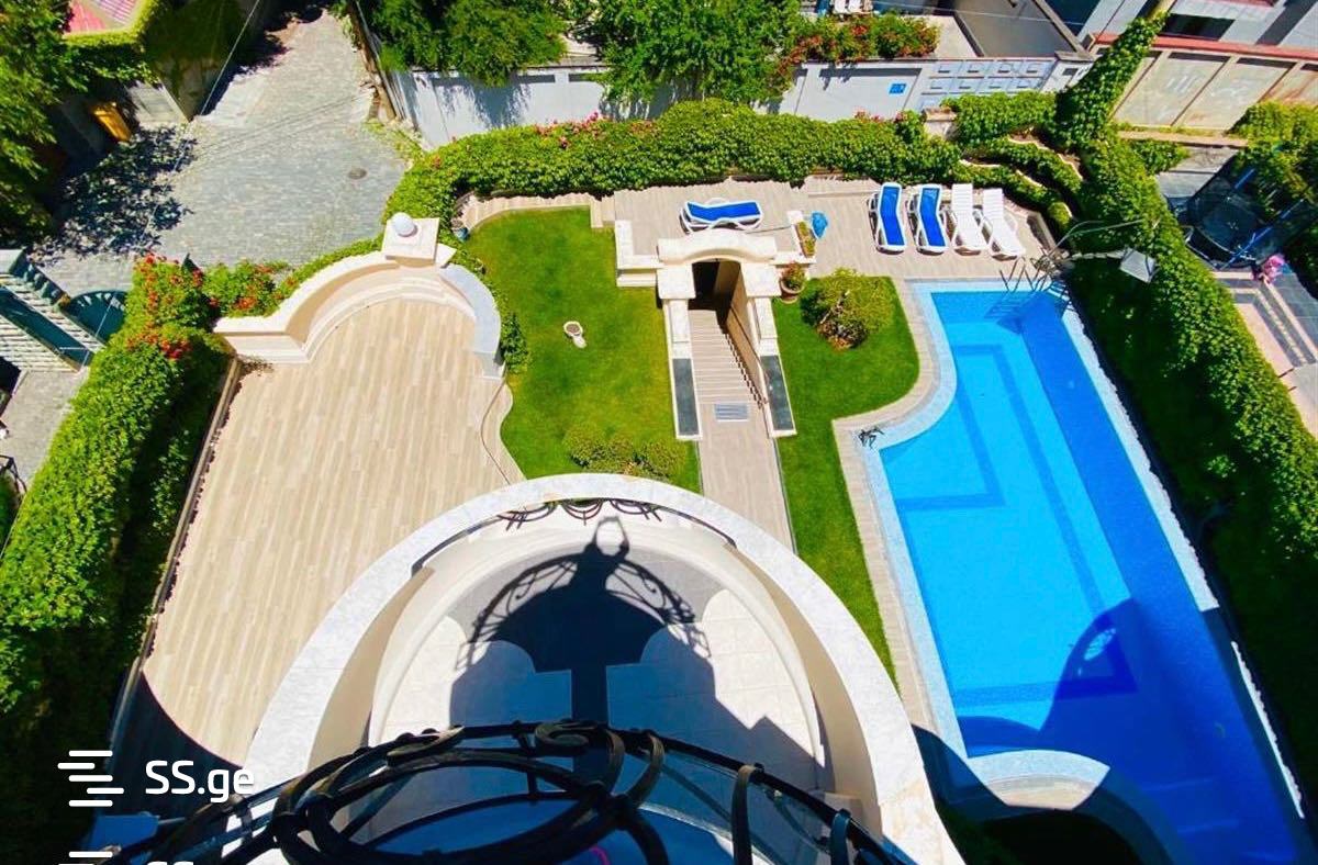14 Room Private House For Sale, 1 of 4