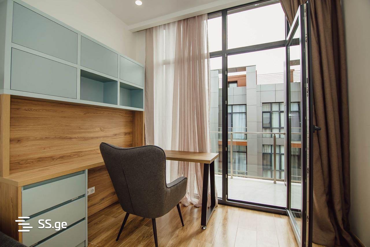 4 Room Private House For Sale view 8