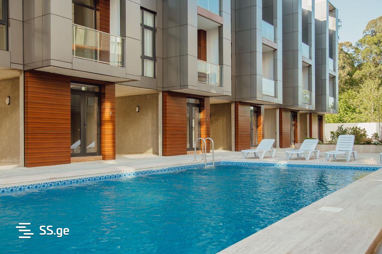 4 Room Private House For Sale view 2