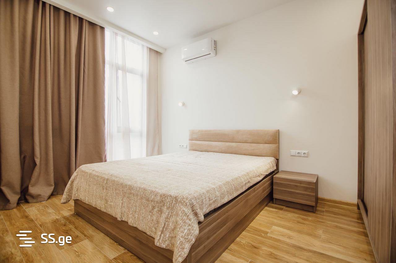 4 Room Private House For Sale view 3