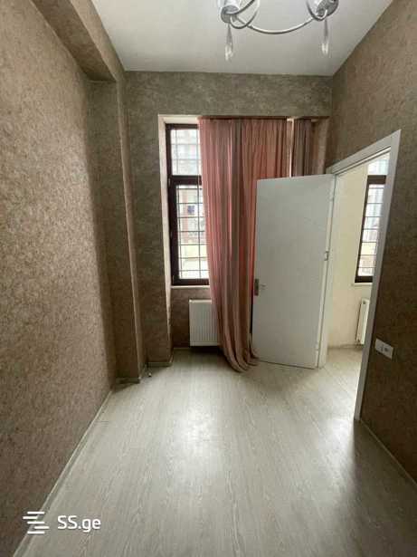 https://static.ss.ge/20250417/13_0df0a7b3-6792-4271-a566-5f8e435f8f90_Thumb.jpg