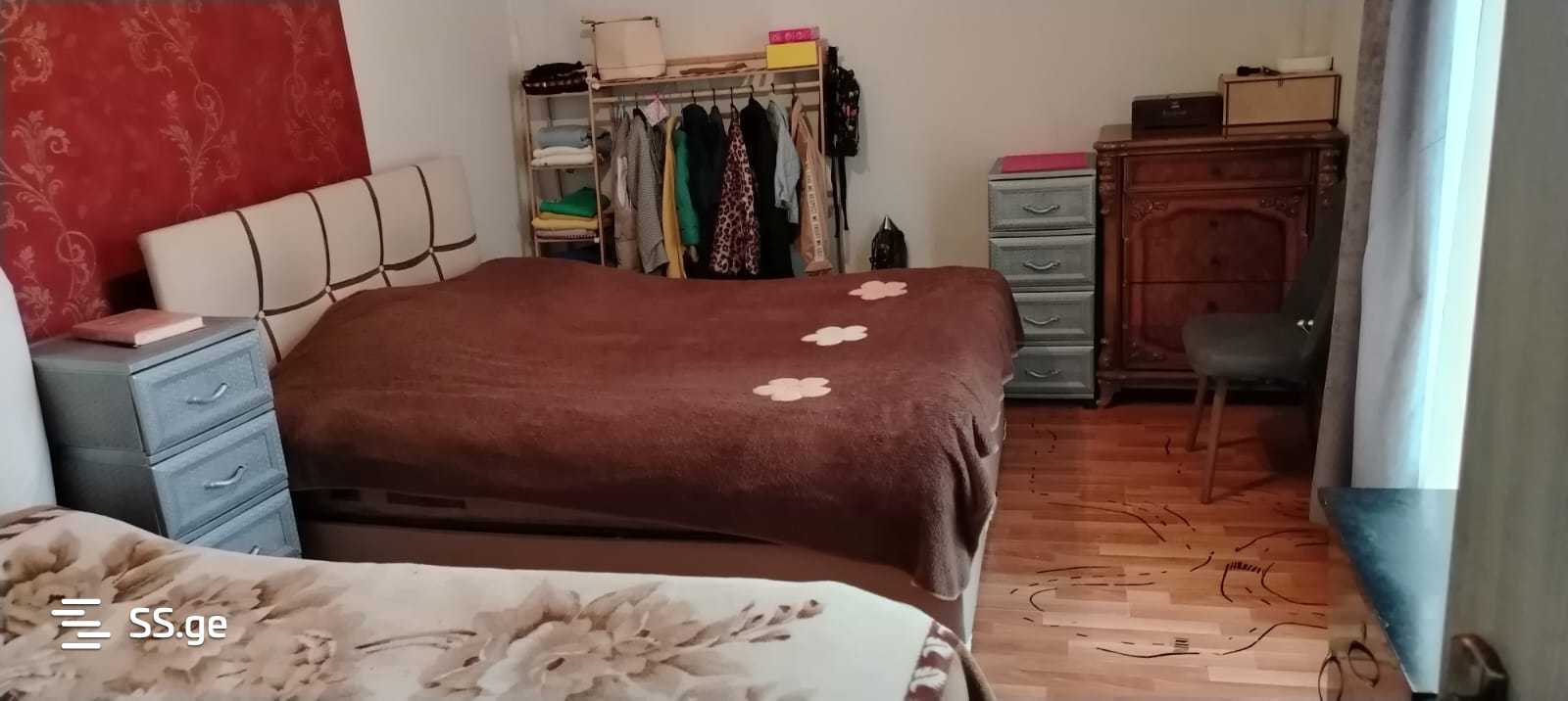 Продажа 4-комната Квартира view 3