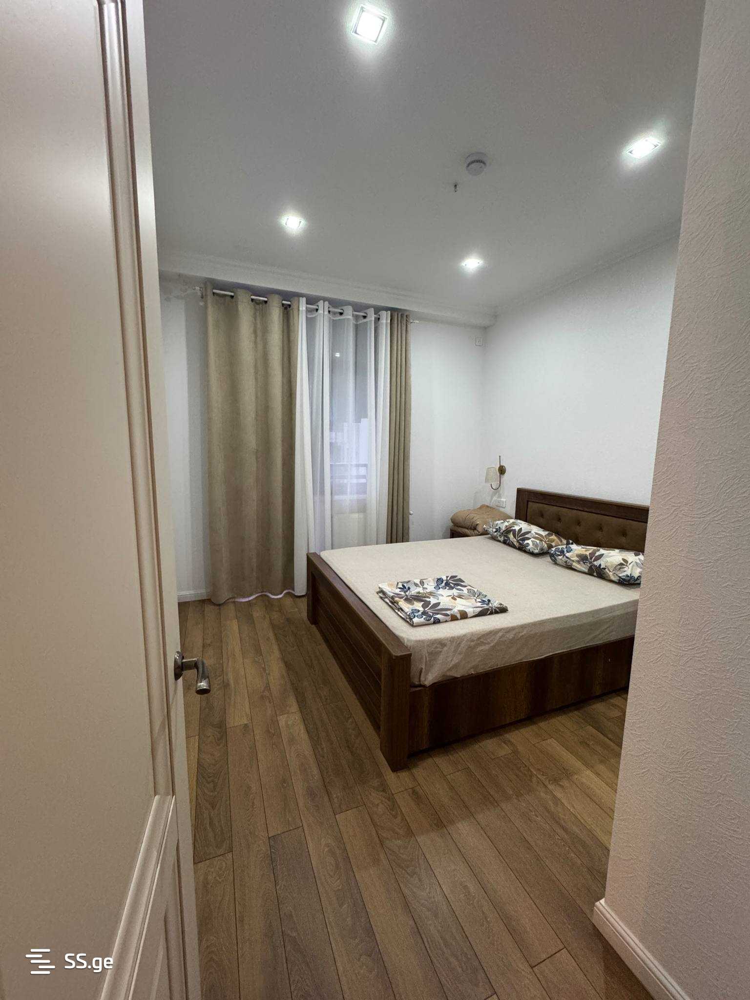 2 Room Flat Daily Rent. Gldani view 4