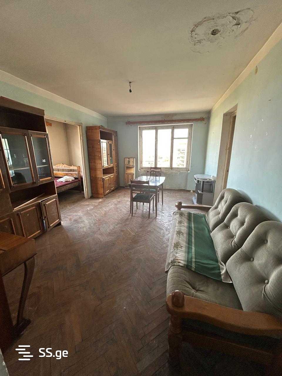3 Room Flat For Sale, 2 of 4